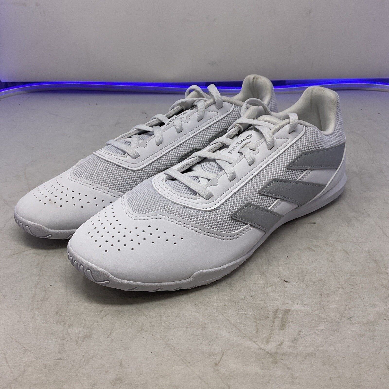 Adidas Predator 24Club Indoor Sala White/Silver Unisex Sneakers Size M 8.5/W 9.5