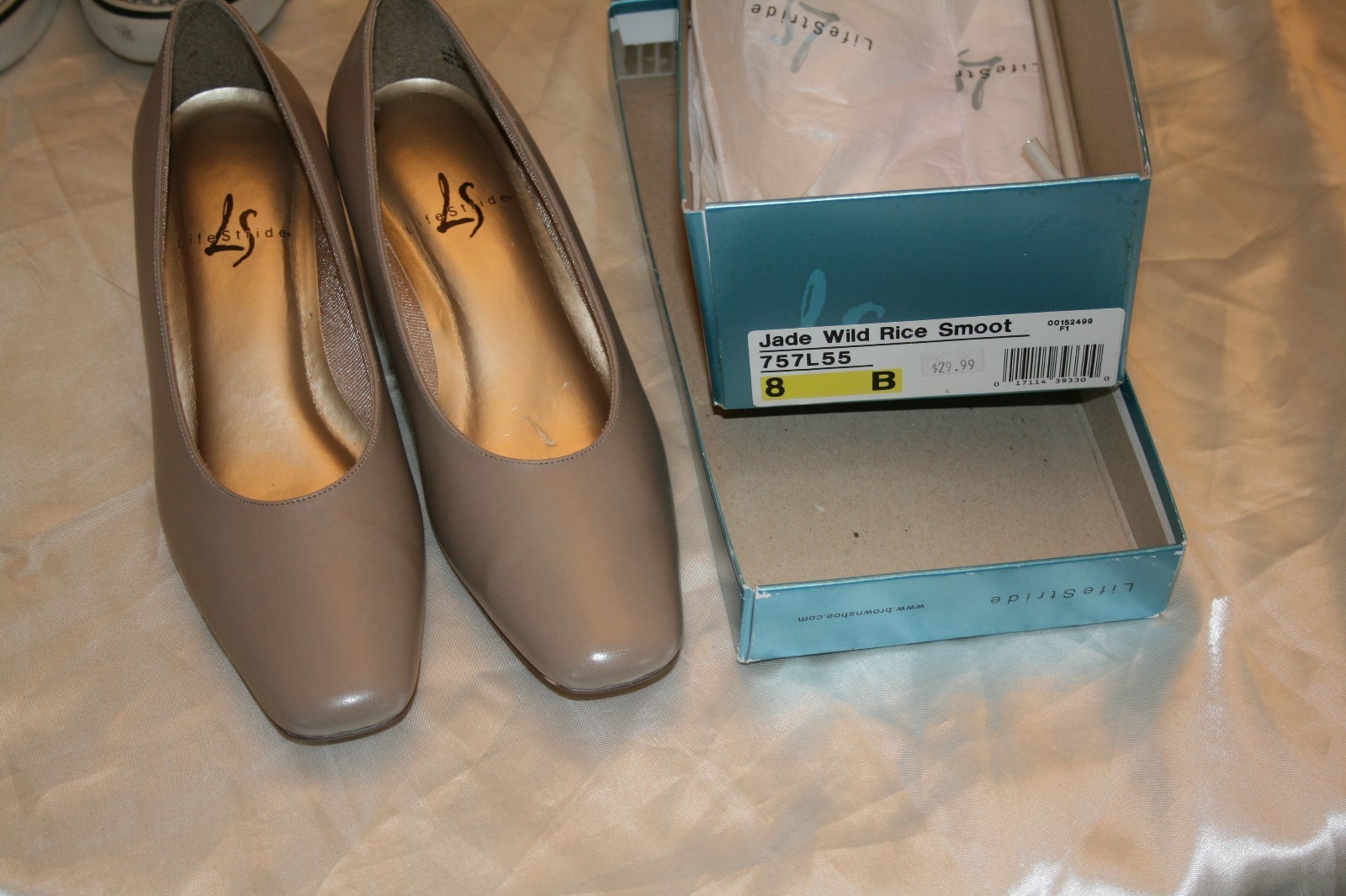 Life Stride Jade Wild Rice Smoot Women 8 Dark Beige – Light Brown 2″ Heels Shoes