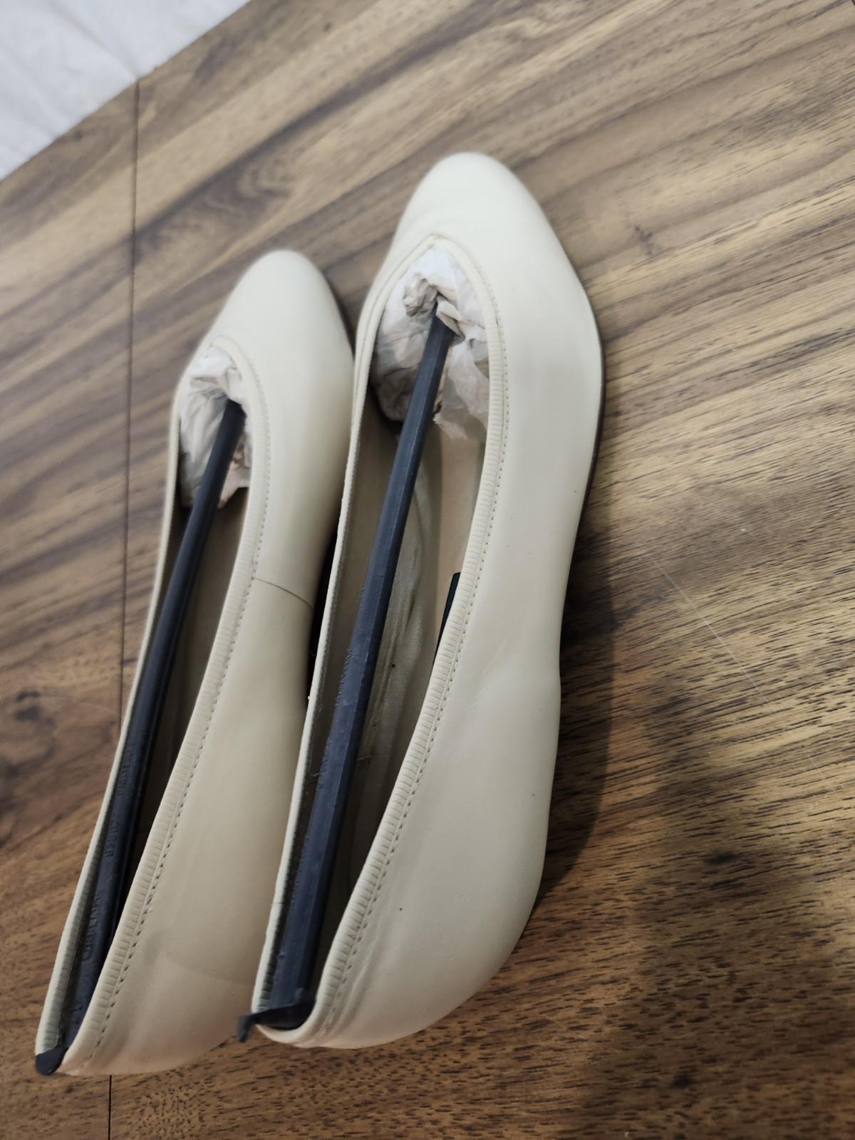 naturalizer Nude Tan Flats Nwob Soze 8 1/2 AAA 8.5 AAA
