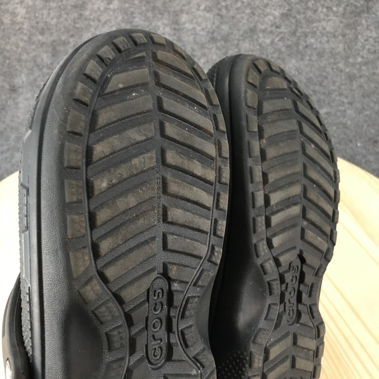 Crocs Shoes Mens 5 Womens 7 Classic Clog Black Rubber Faux Fur Queendom 203591