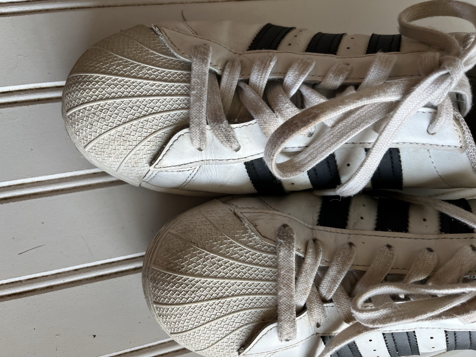 Adidas Superstar Shoes Women’s 8.5 White Black Gold Originals Sneakers FV3284