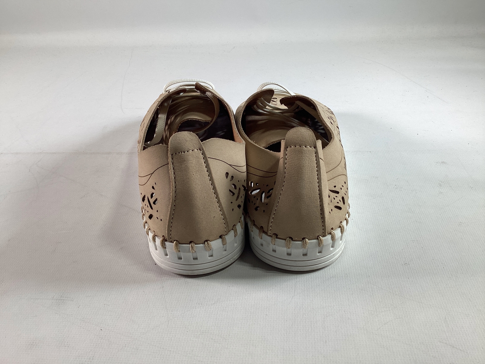 Womens Eric Michael Beige Nubuk Shoes NEW