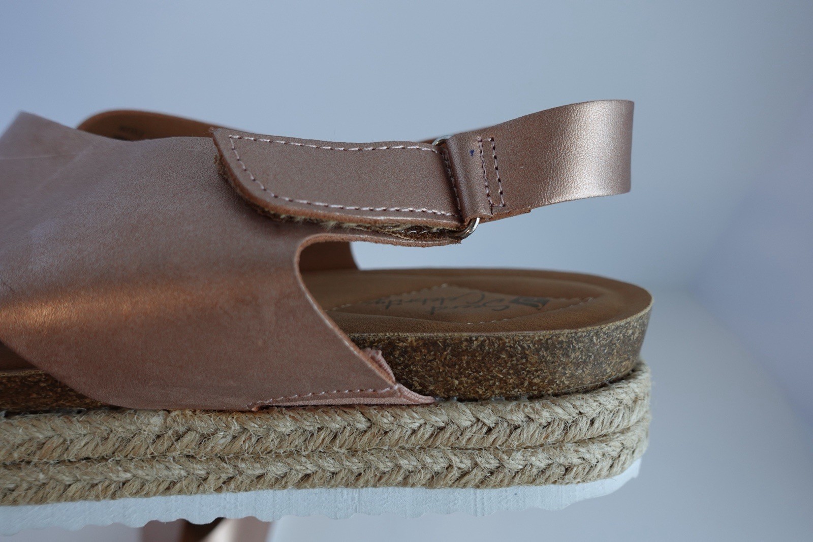 Secret Celebrity Women Rose Gold Espadrille Wedge Sandals US 11