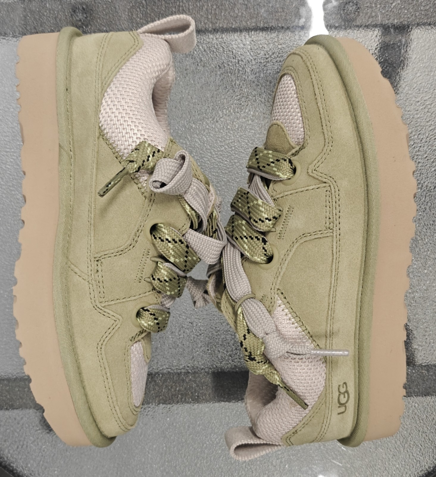 Womens UGG Lowmel Sneaker Size 5–06