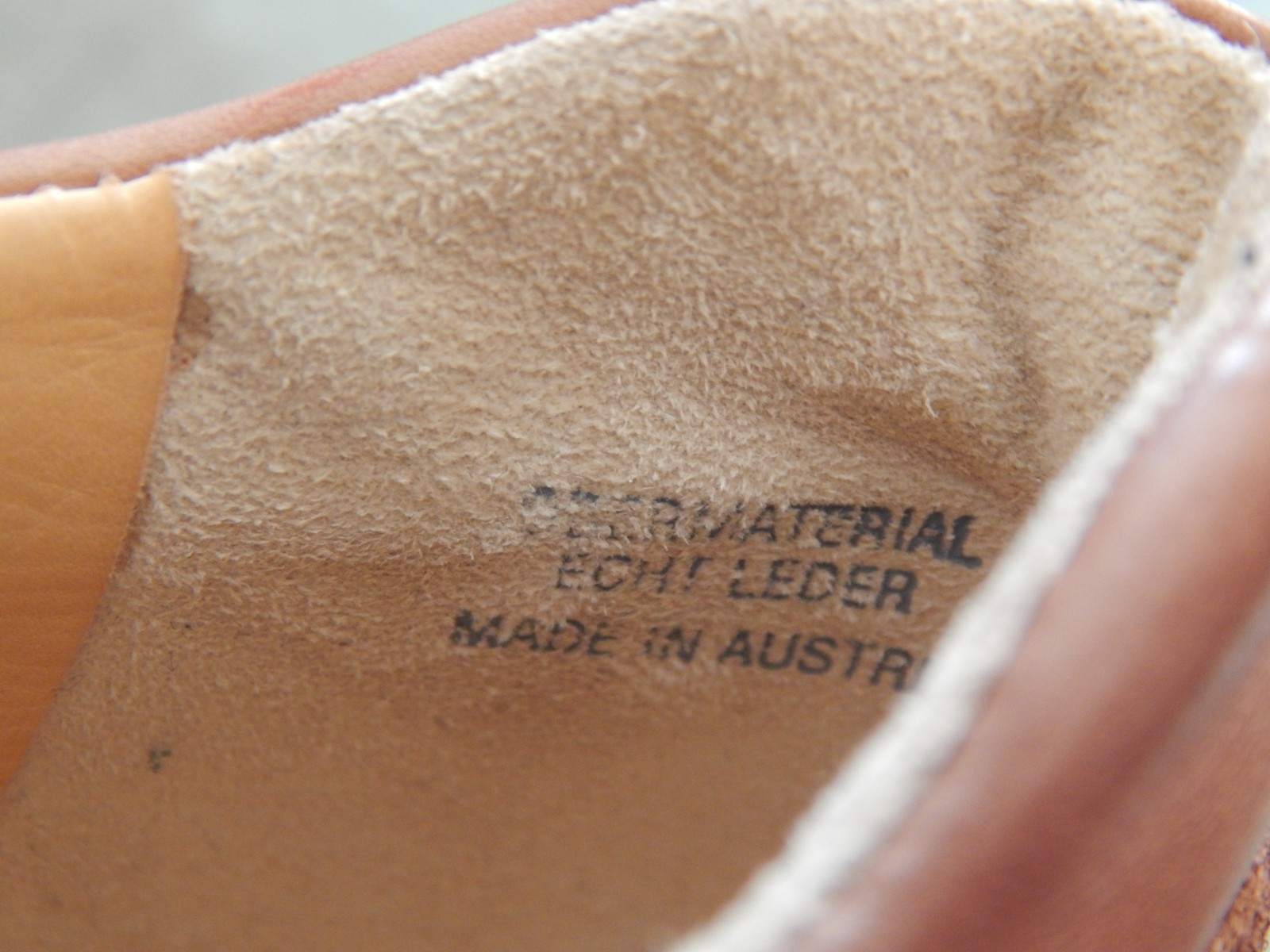 Paul Green Munchen Beige Sneakers: Genuine Leather & Suede; Size 9.5, Austria