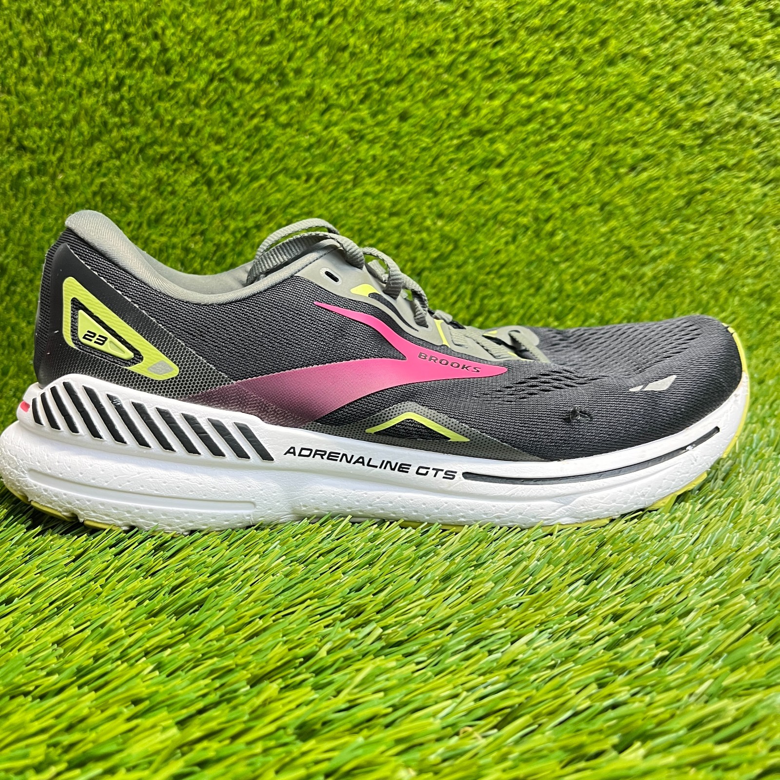Brooks Adrenaline GTS 23 Womens Size 10 Black Pink White Running Shoes Sneakers