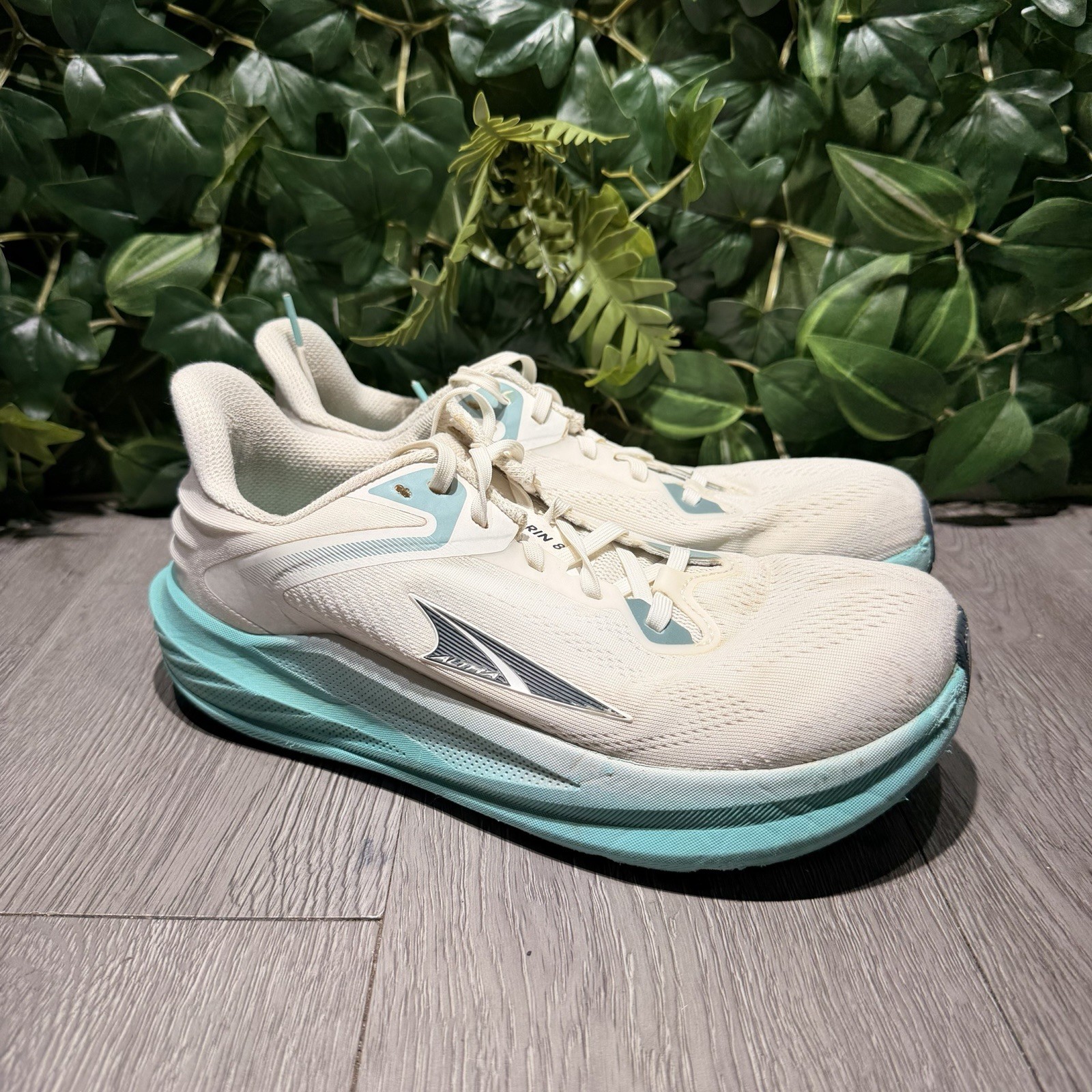Altra Shoes Womens Size 8.5 Torin 8 Trail Running Walking Workout White Blue