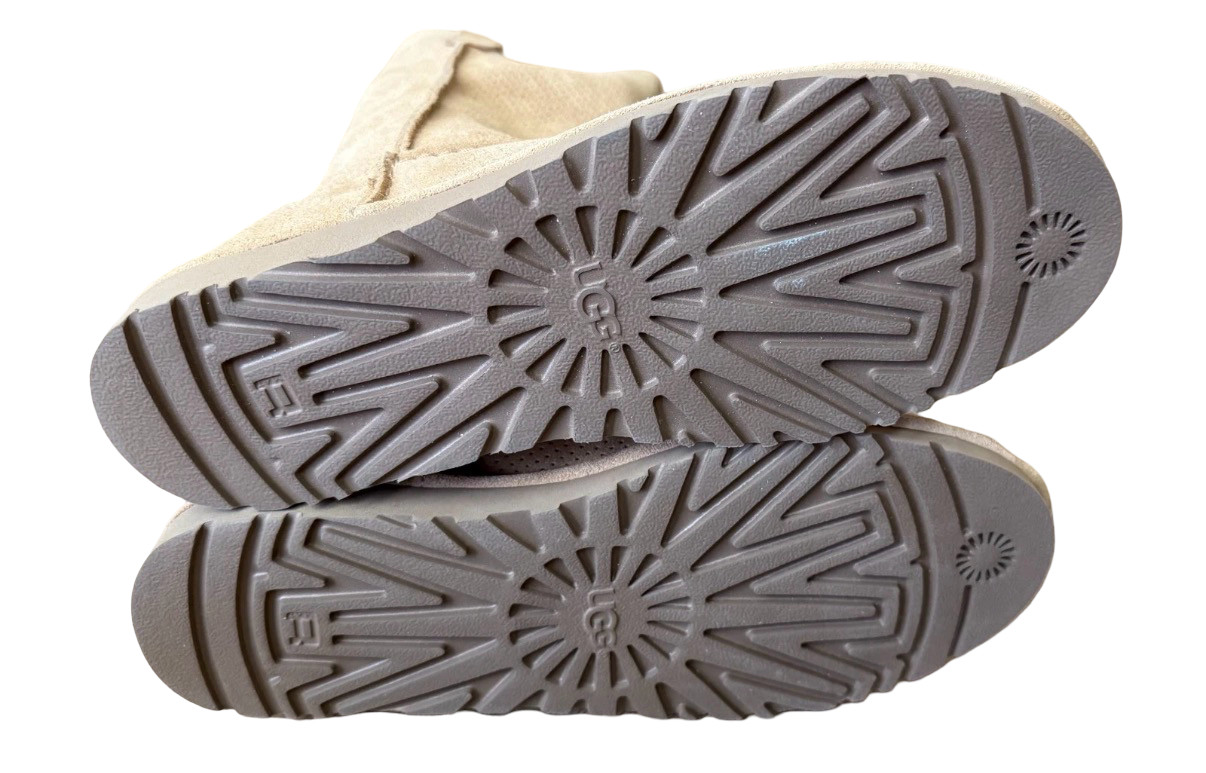 UGG TAWNY PERFORATED UNLINED SUEDE BOOTS | WOMEN’S 9 | TAN
