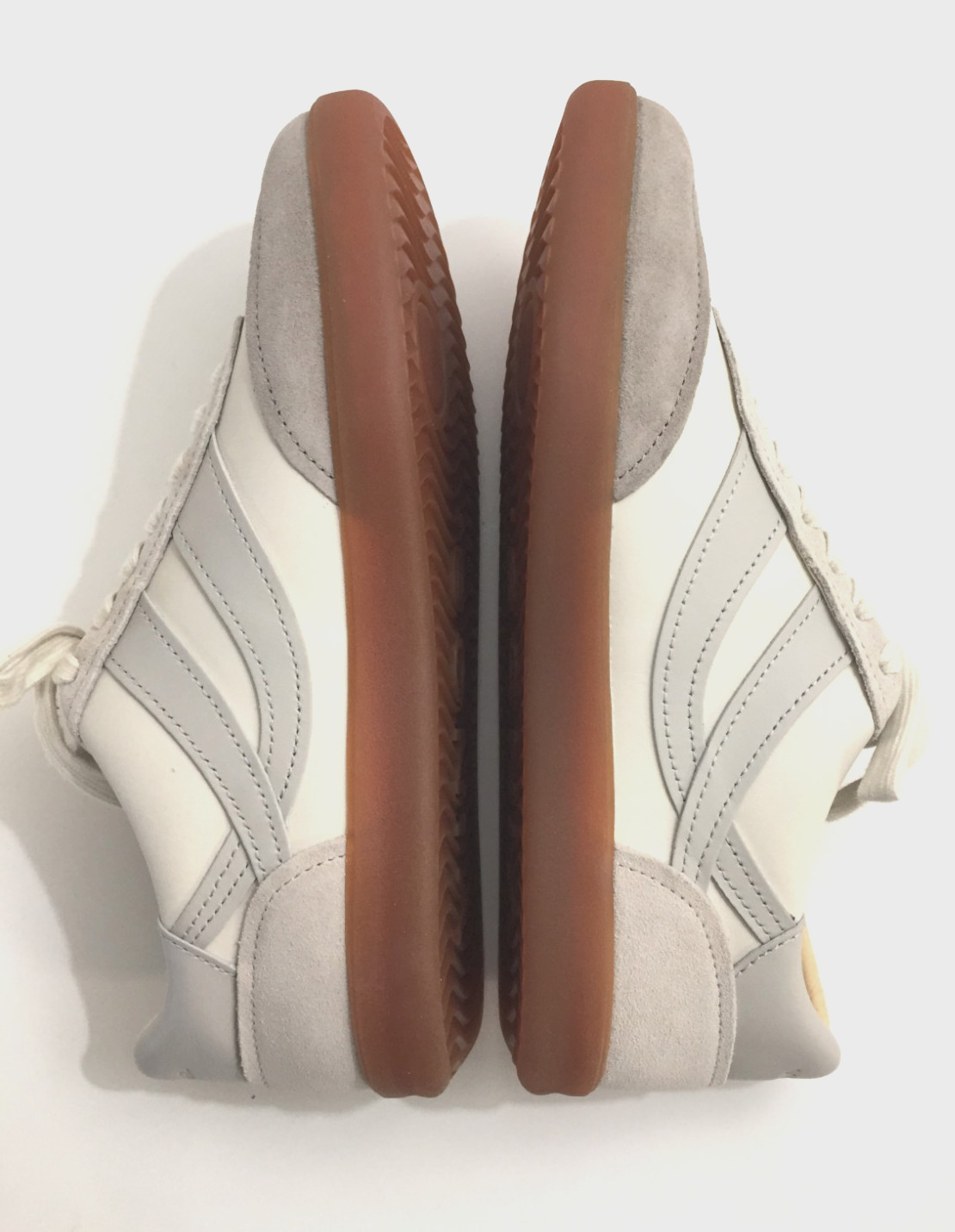Vince Women’s Oasis Sneakers Foam White/Hazelstone Grey Leather Tennis Shoes