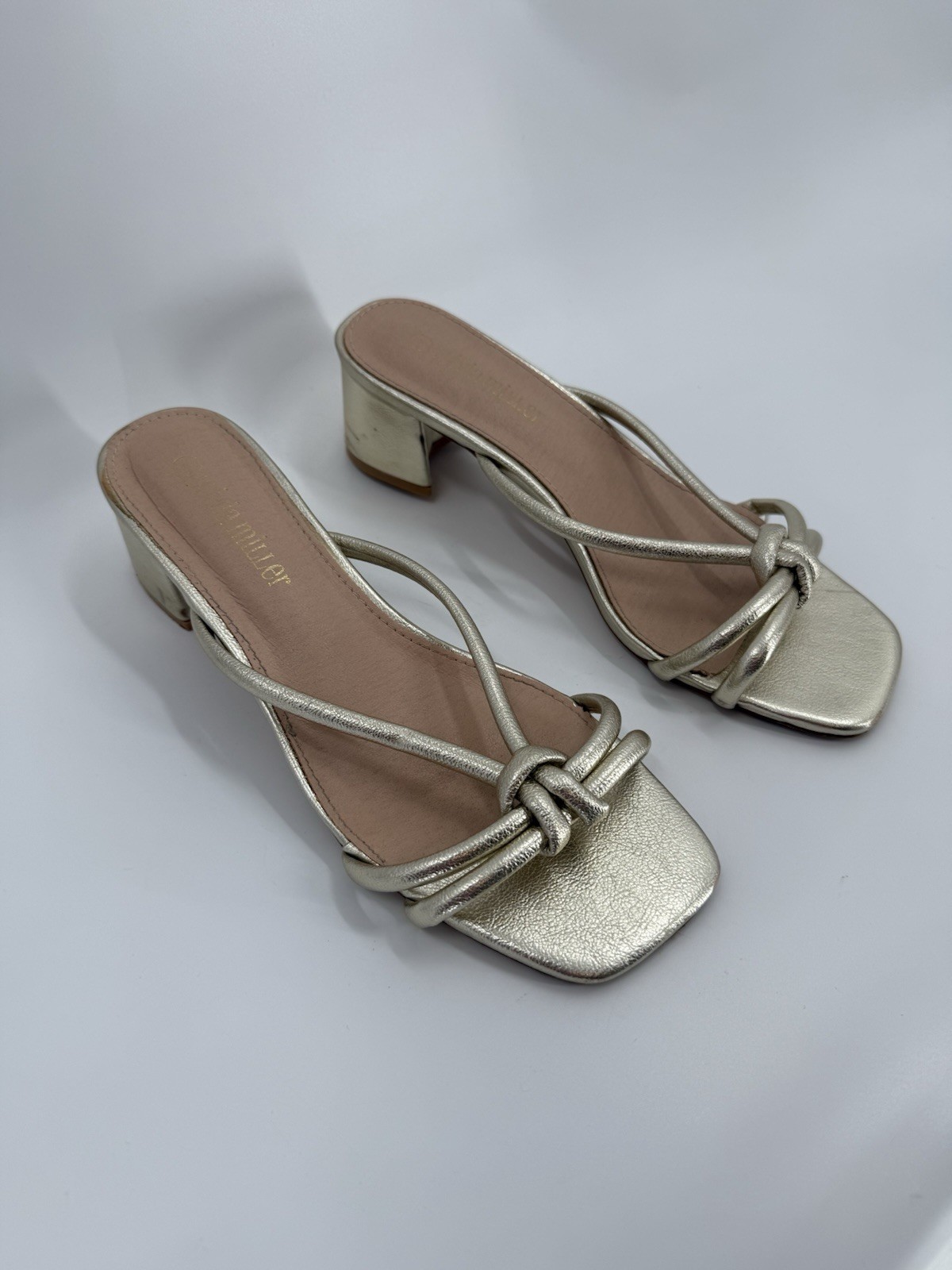 Olivia Miller Women’s Emerald Gold Metallic Sandal Block Heel Size US 9