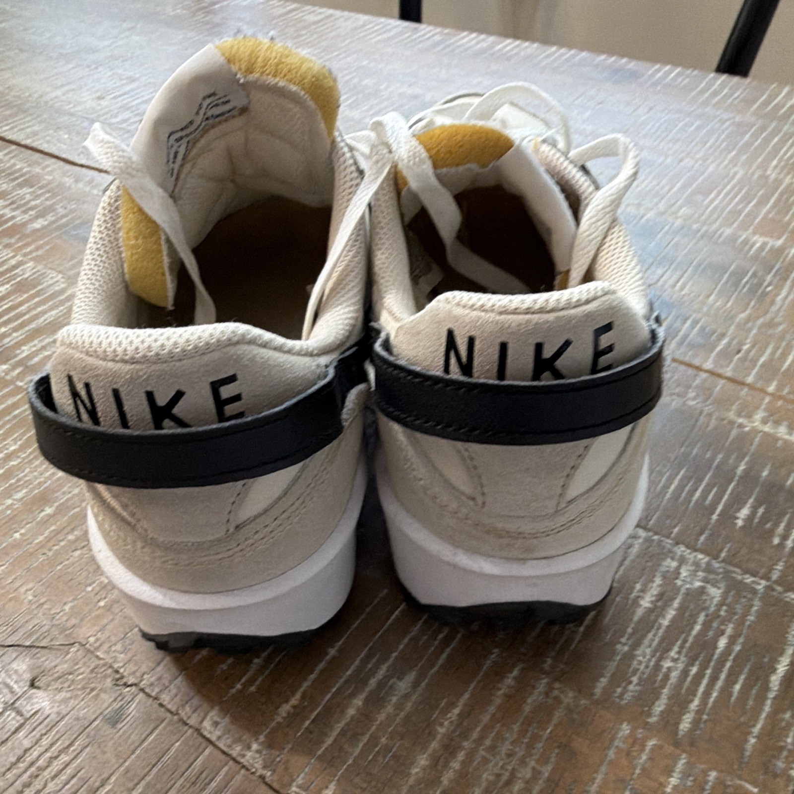 Nike Waffle Debut Low Top Lace-Up Leather Sneakers Sanddrift Black DH9523-102