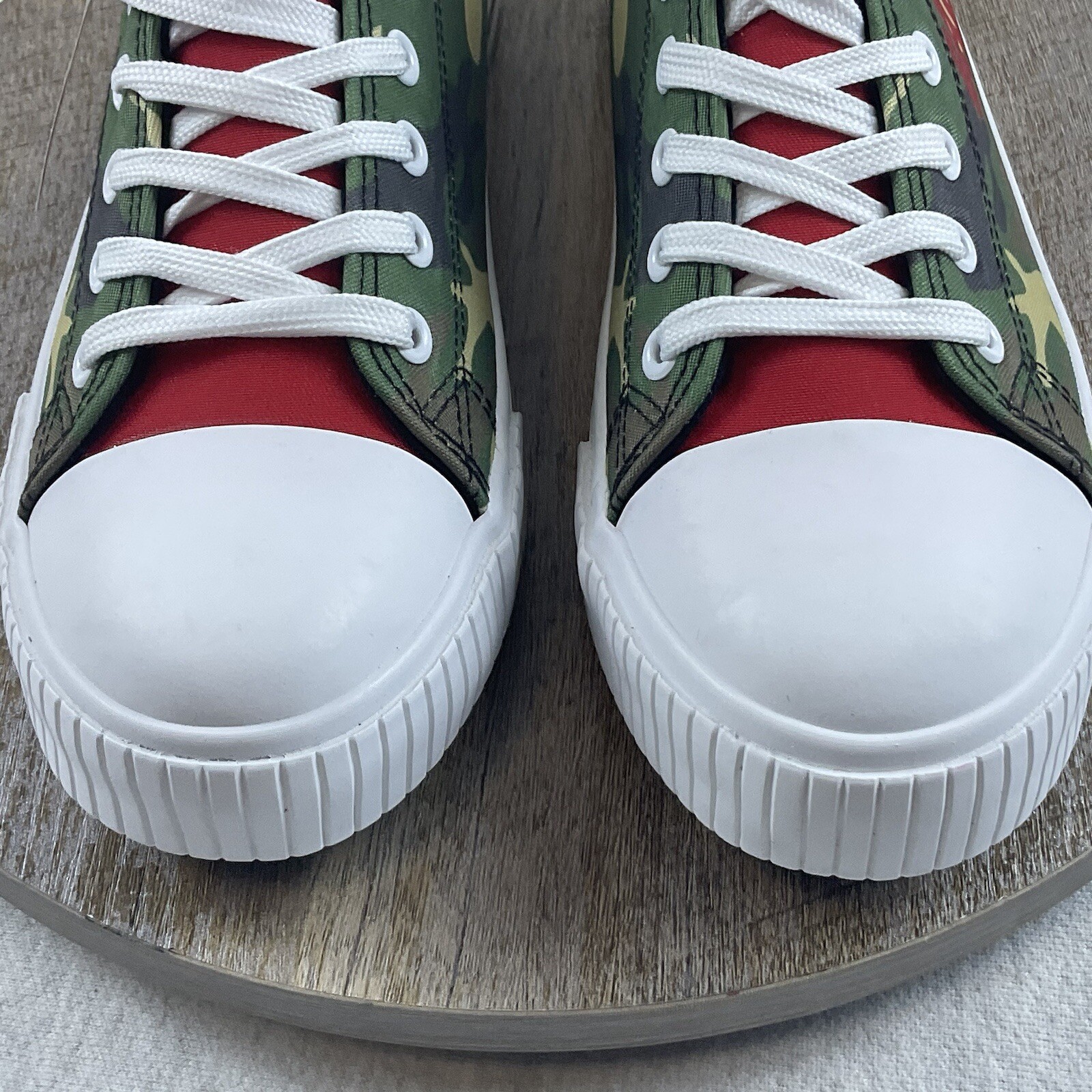 Foco Badgers Sneakers Women’s 11 Low Top Classic Lace Closure Sports Green Camo