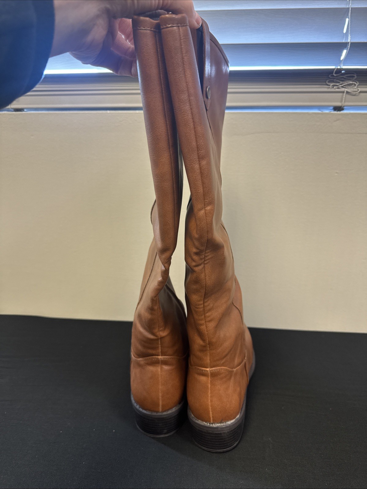 LONDON FOG Women’s Irie Riding Boot Wide Calf Size 10 W
