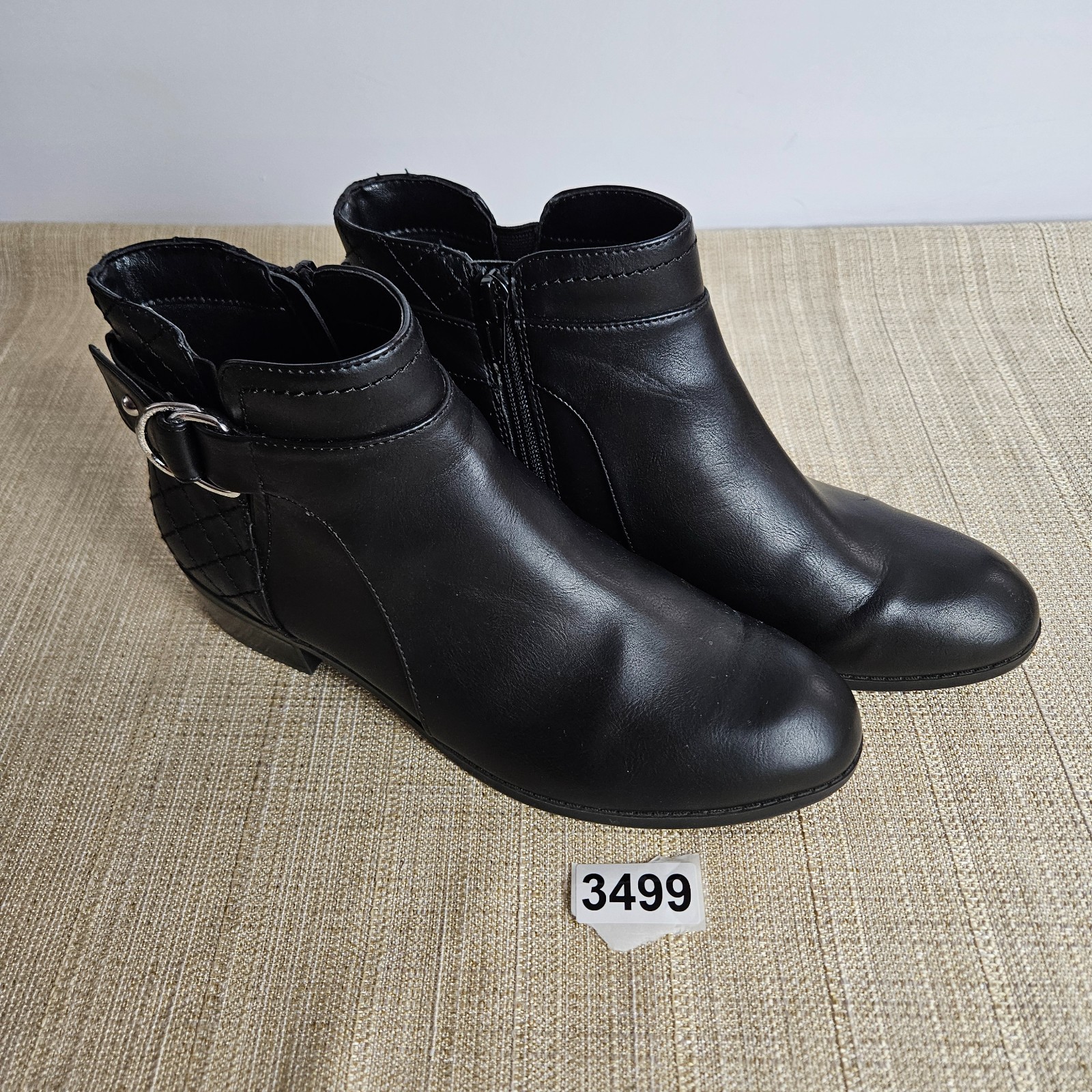 Black Ankle Bootie Dakota Chase Ankle Boots Quilted Buckle Low Heel Zip Womens 8
