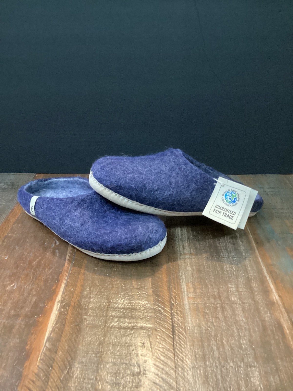 New Egos Indoor Slippers blue Natural Wool Handmade Slip-On sz 37/7 retail $77