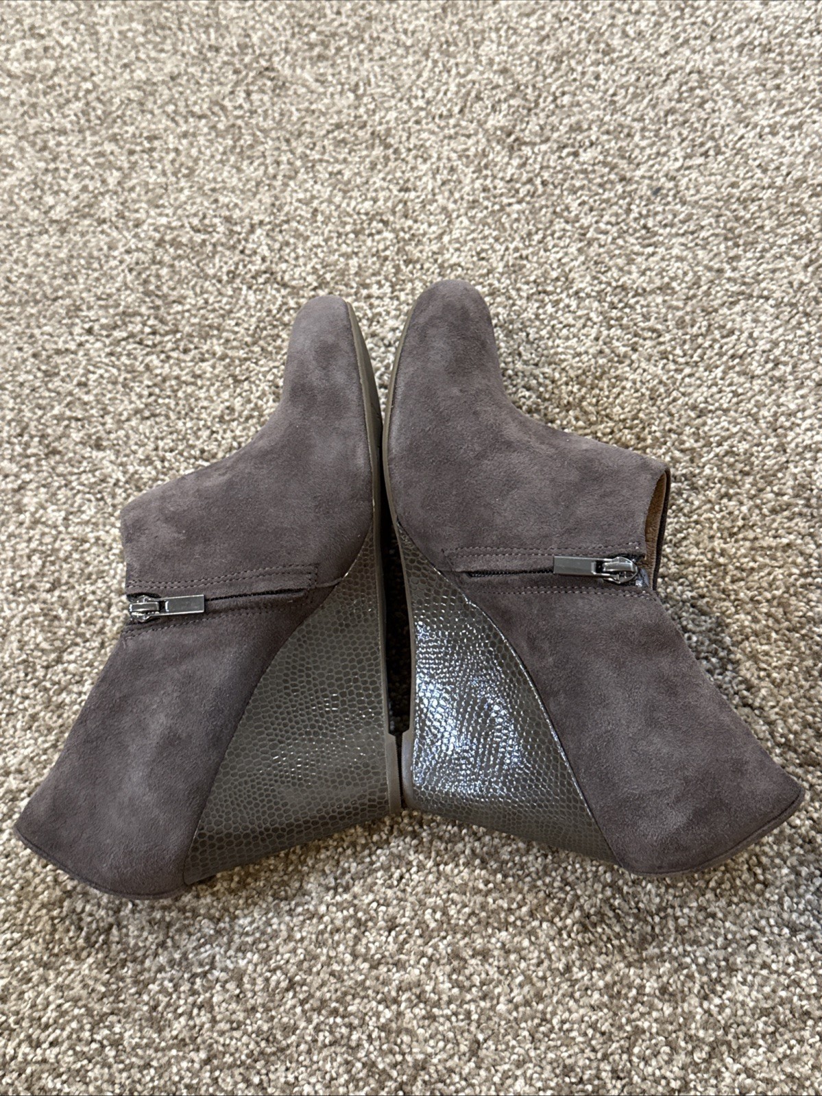 Clarks Purity Frost Gray Suede Heeled Ankle Boots, Sz US 10 M,Never Worn Orig$60