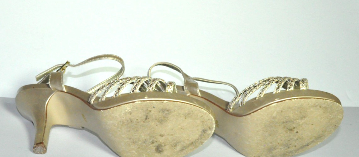 Dyeables Gold Rhinestone Strappy Heels Women’s Size 6.5/7 Formal Dress Sandals