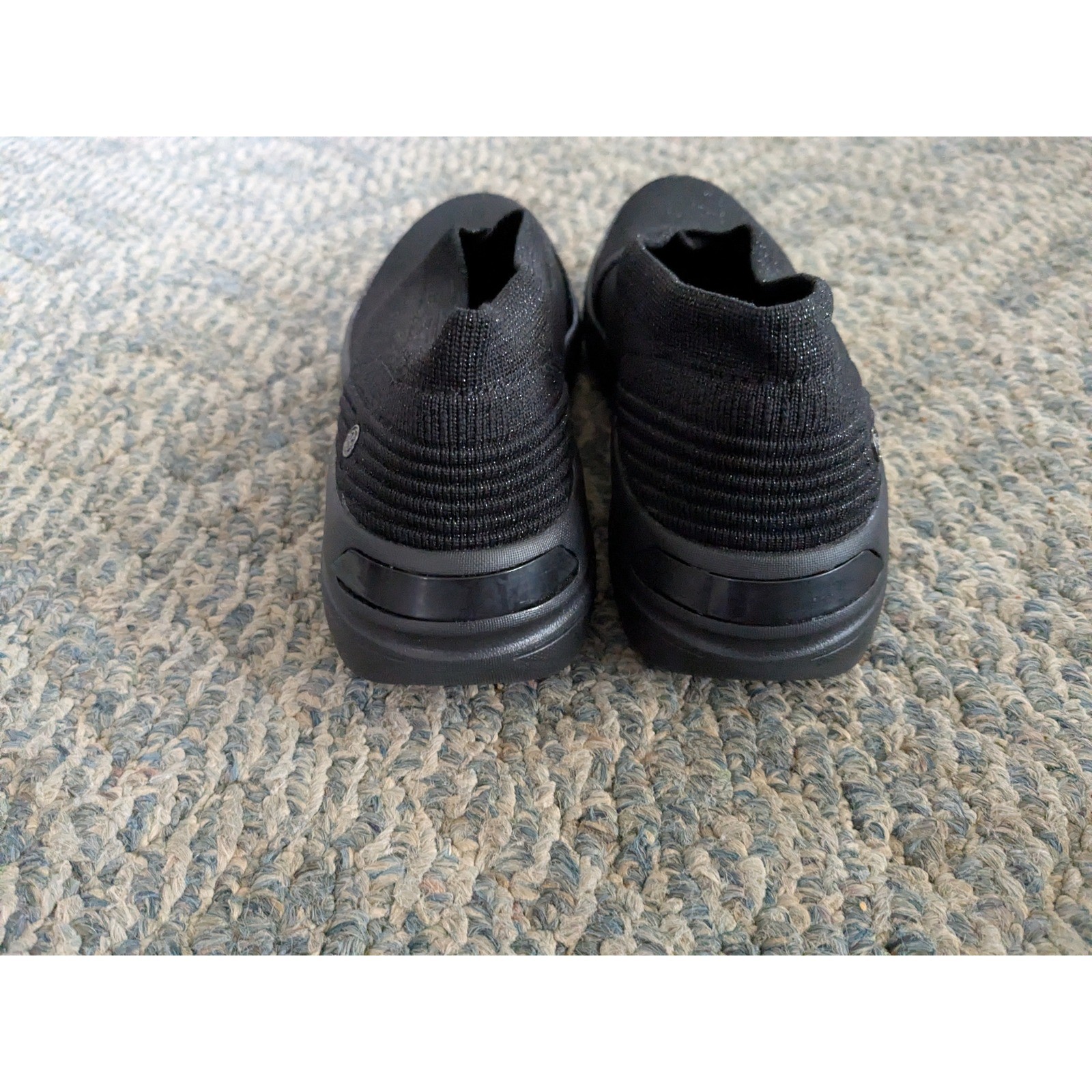 Bzees Outburst Black Shimmer Knit Slip On Sneakers Womens 7.5M Comfort Walking