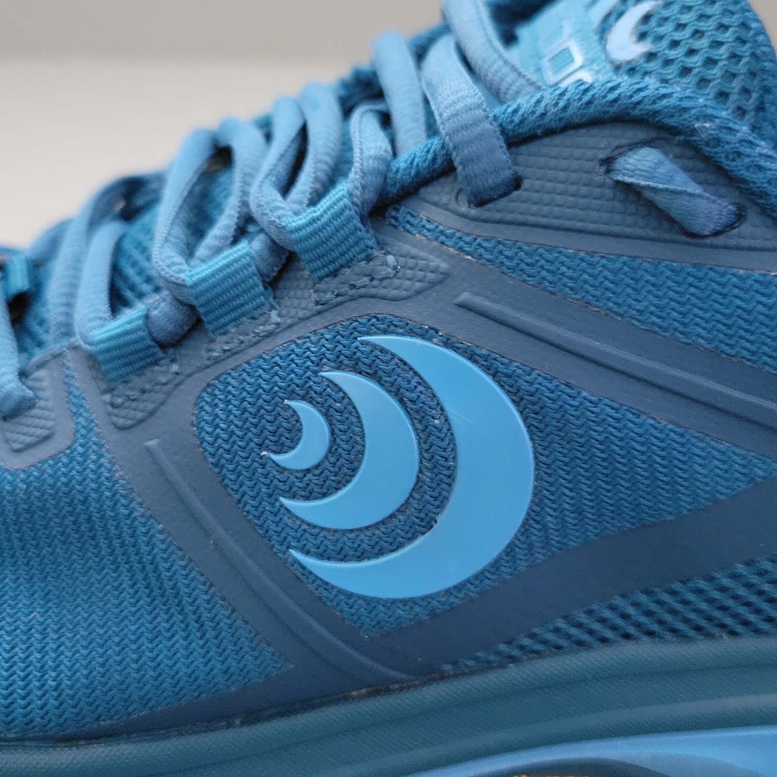 Topo Athletic Terraventure 4 Blue Athletic Running Sneaker Shoes Women US 6