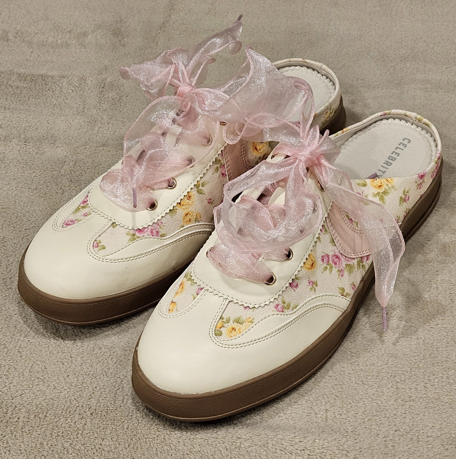 Celebrity Pink Slip On Shoes Size 10