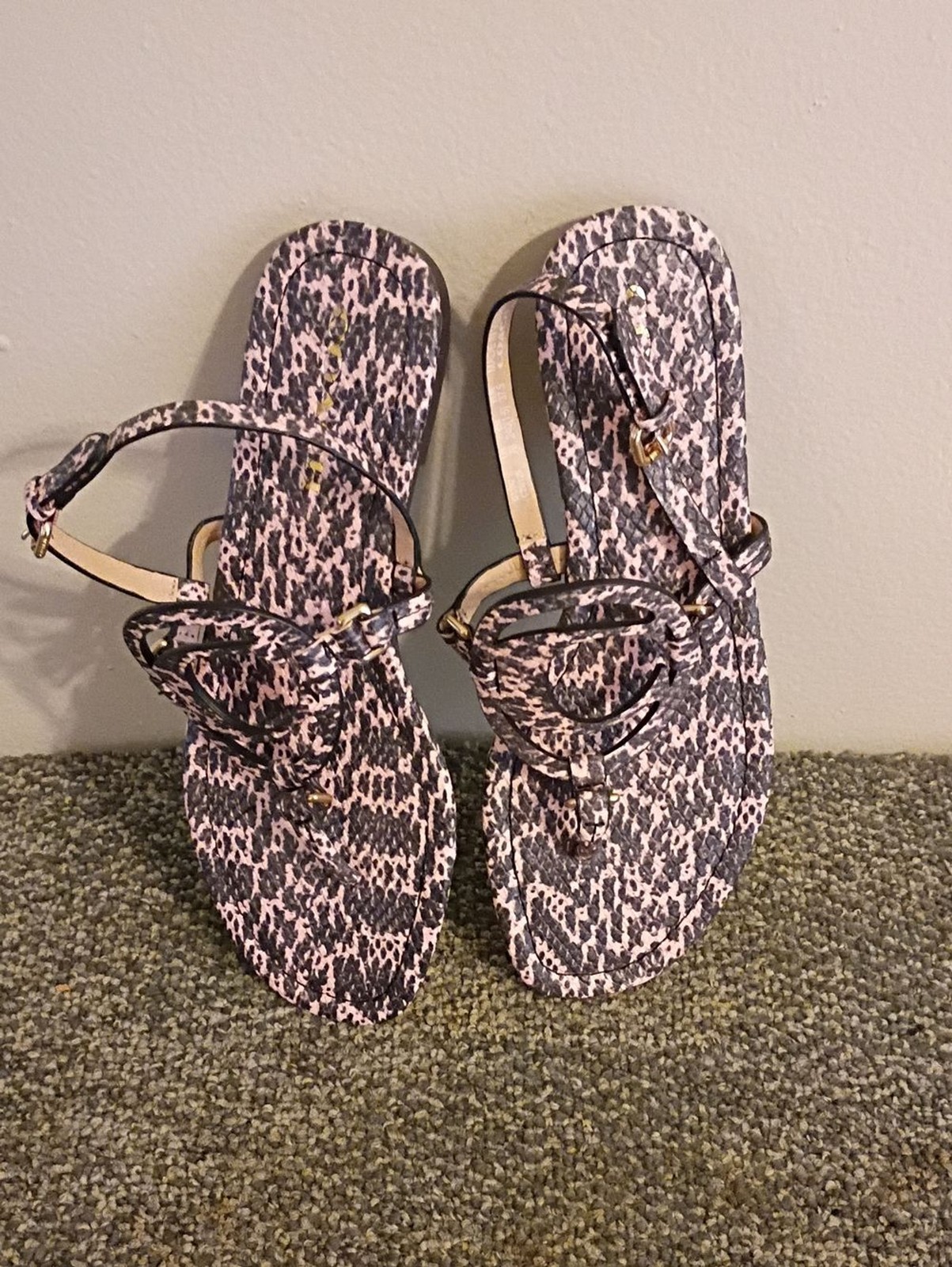 Coach Womens Pink Leopard Print T-Strap Sandals Size 7
