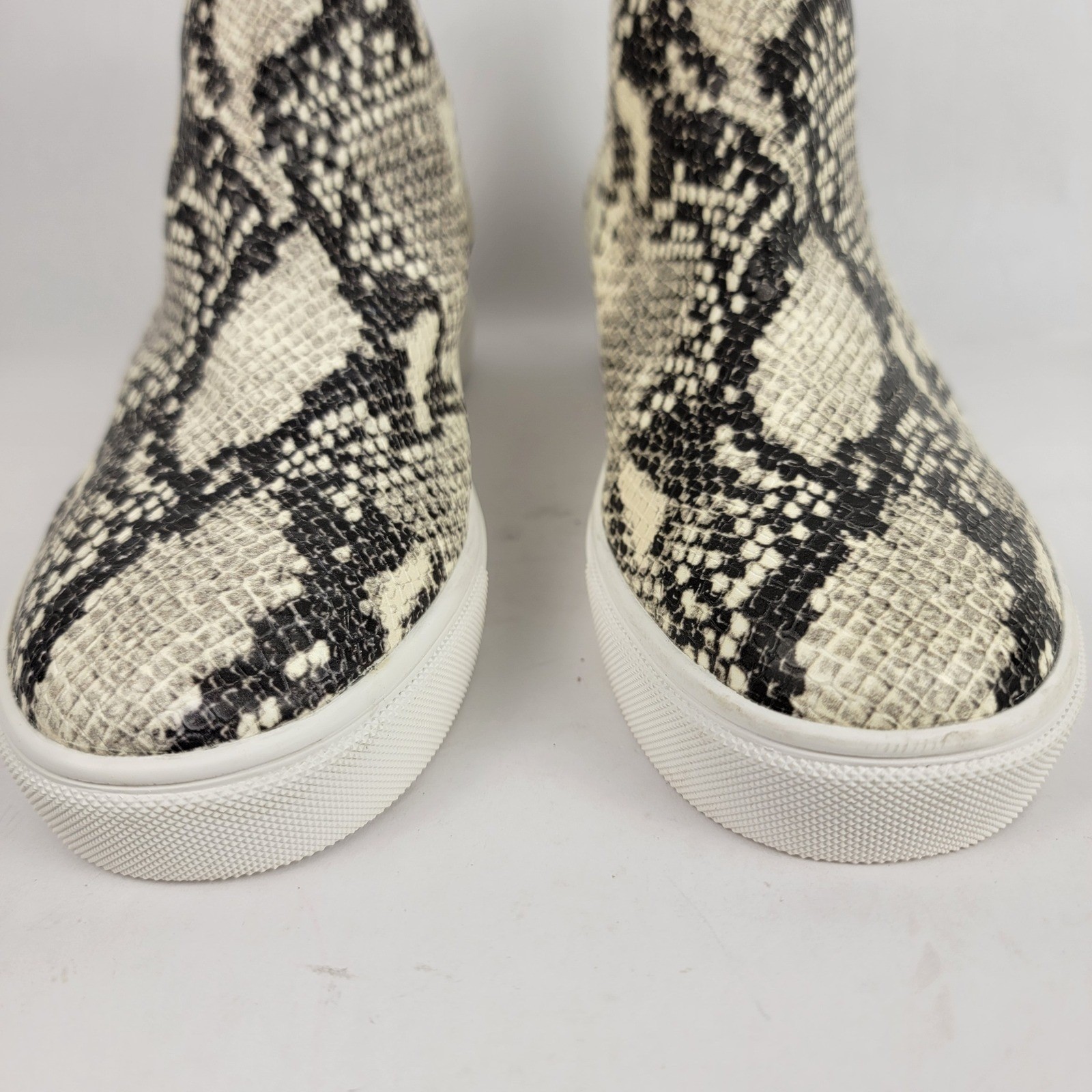 Steve Madden Claud Womens 9 Snakeskin Wedge Sneakers Streetwear Casual Shoe