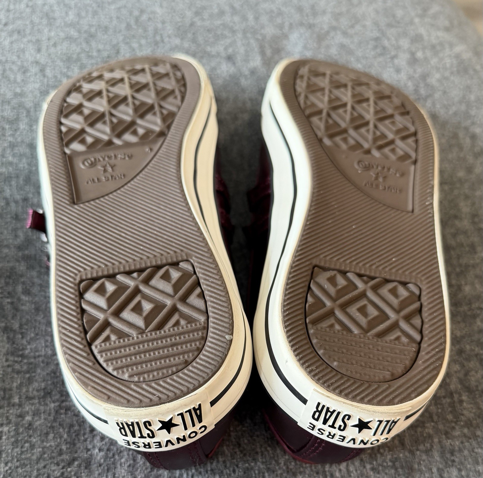 Converse Dainty Mary Jane Shoes Size 7 Burgundy Metallic *See Insoles*