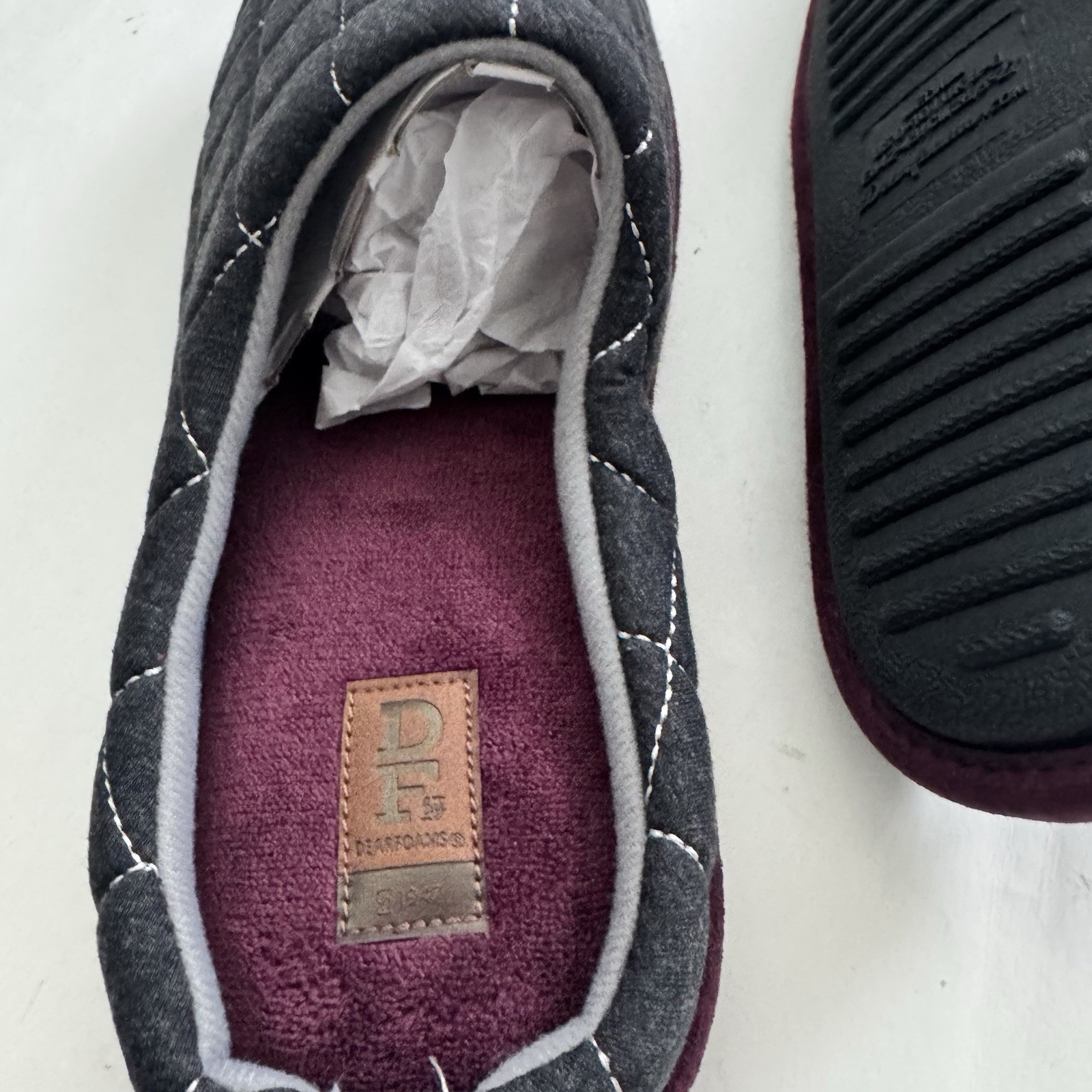 Dearfoams Quilted Clog Slippers Men M 9-10 Charcoal Grey Maroon House Shoes