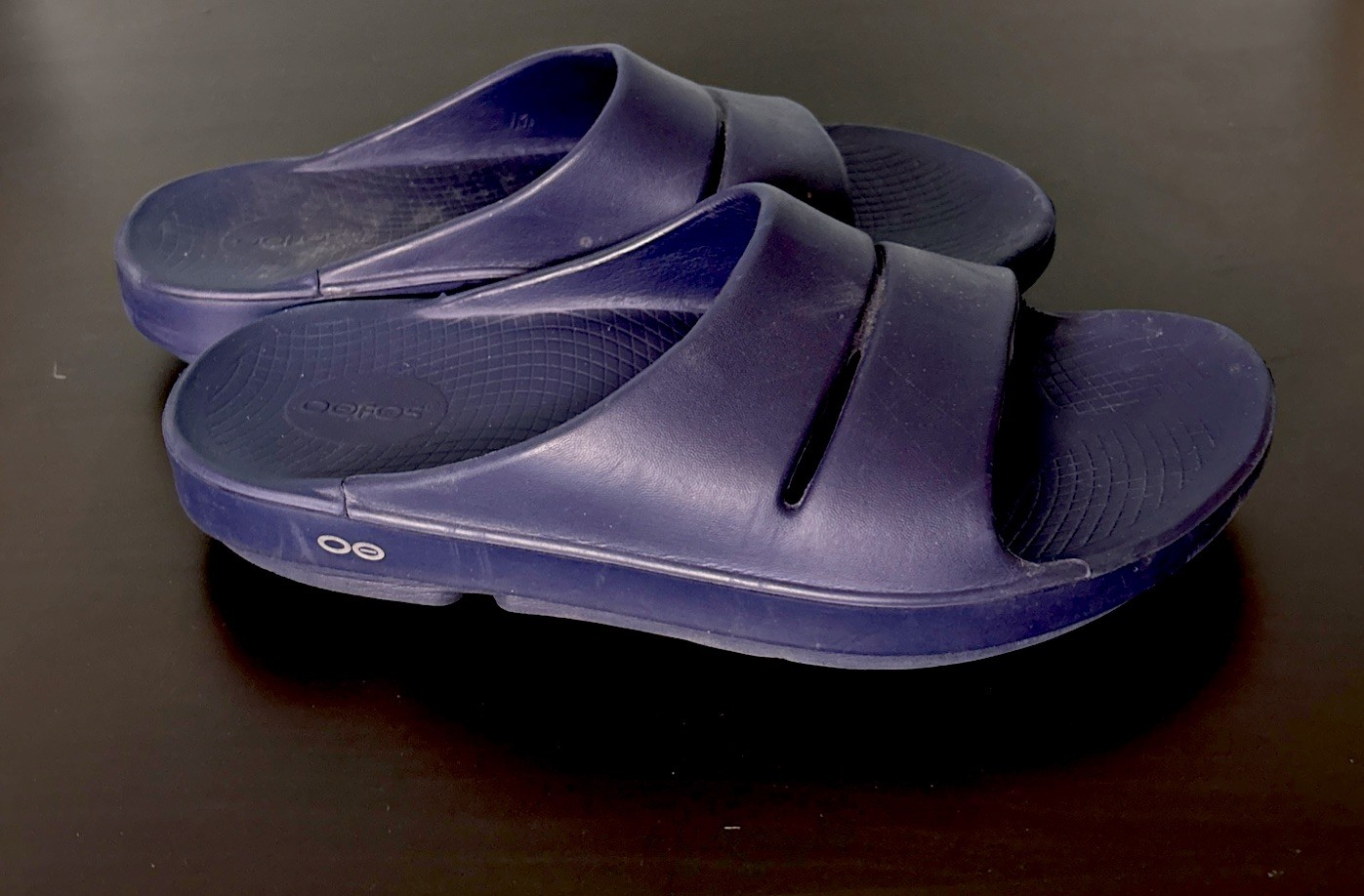 OOFOS Ooahh Slide Recovery Arch Comfort Sport Sandal Navy M10 W12