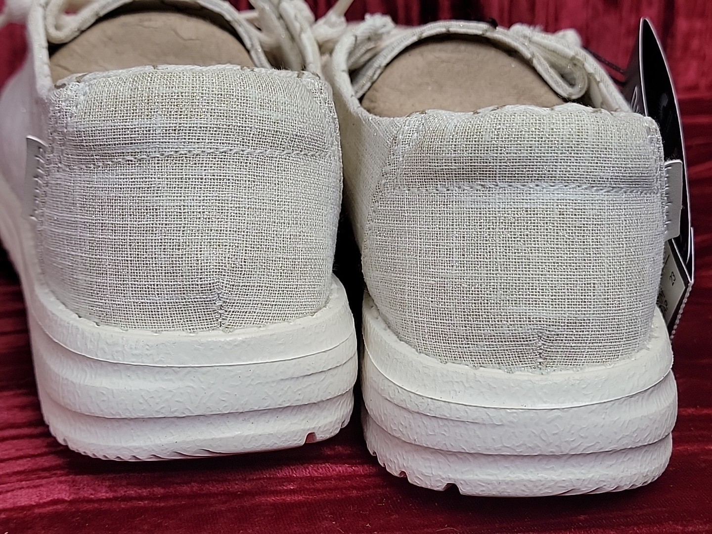 Hey Dude Ivory men’s 5 women’s 6.5 slip On casual shoe sheos new nwt Flats