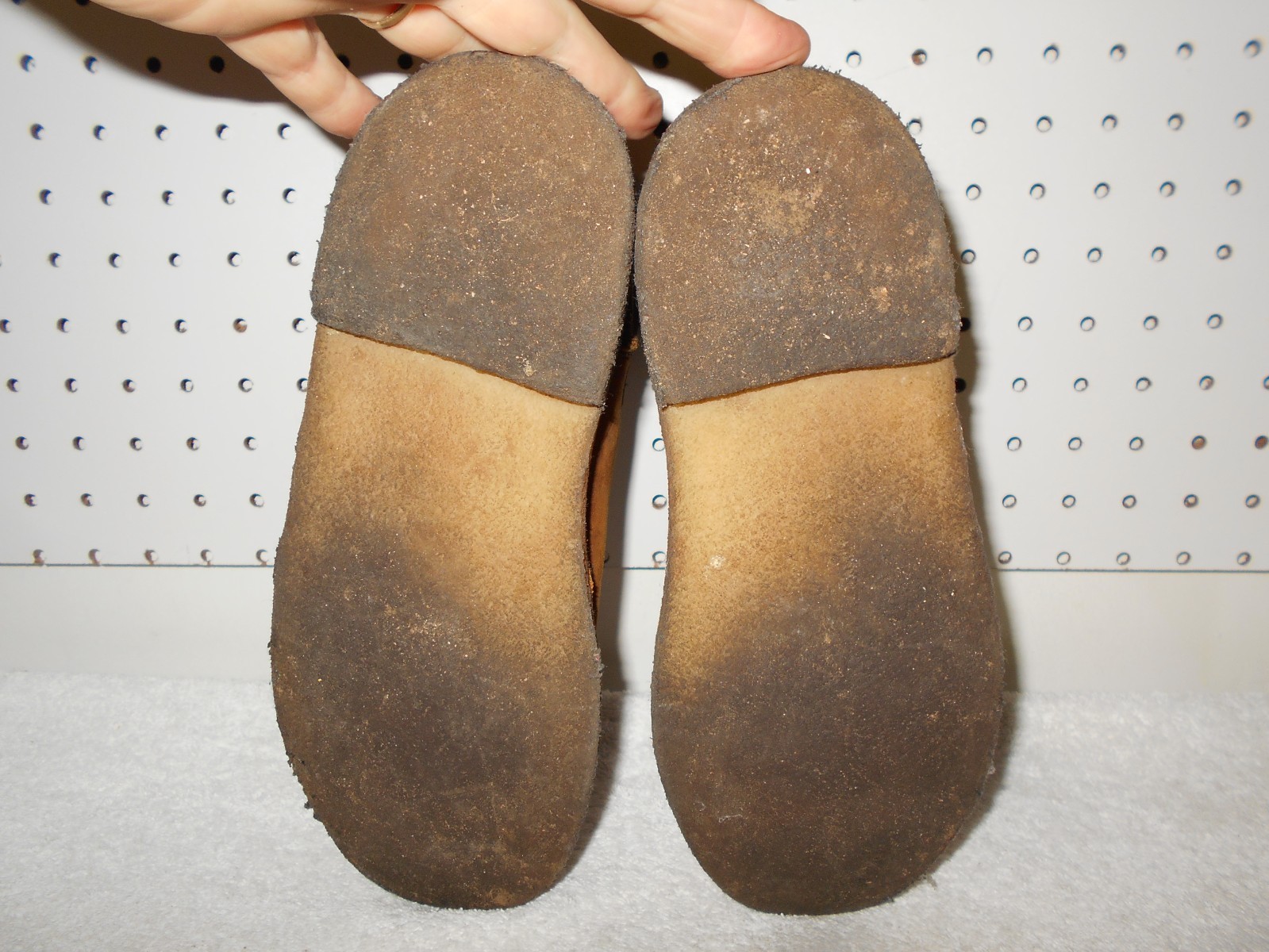 CLARKS ORIGINALS CREPE SOLE WOMENS USA 6.5 BROWN LEATHER DESERT BOOTS B3