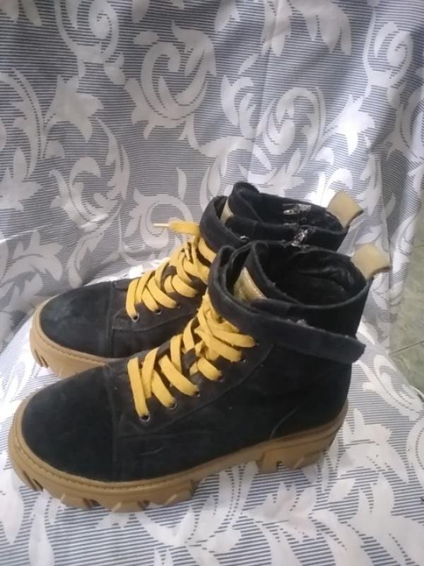 women white sand boots black suede 37