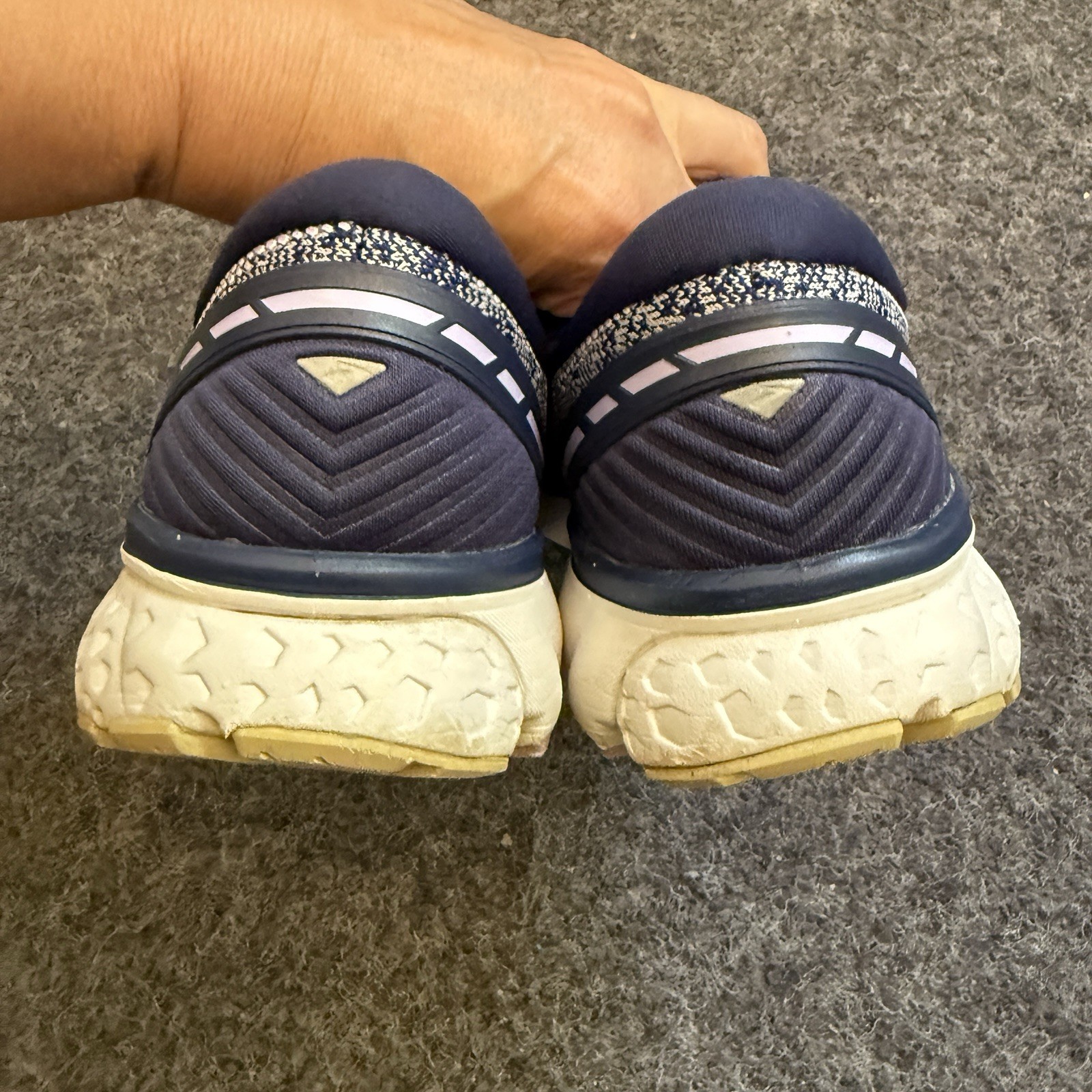 Brooks Ghost 11 Running Shoes 1202771B406 Navy/Lavender Knit Women’s Sz 7