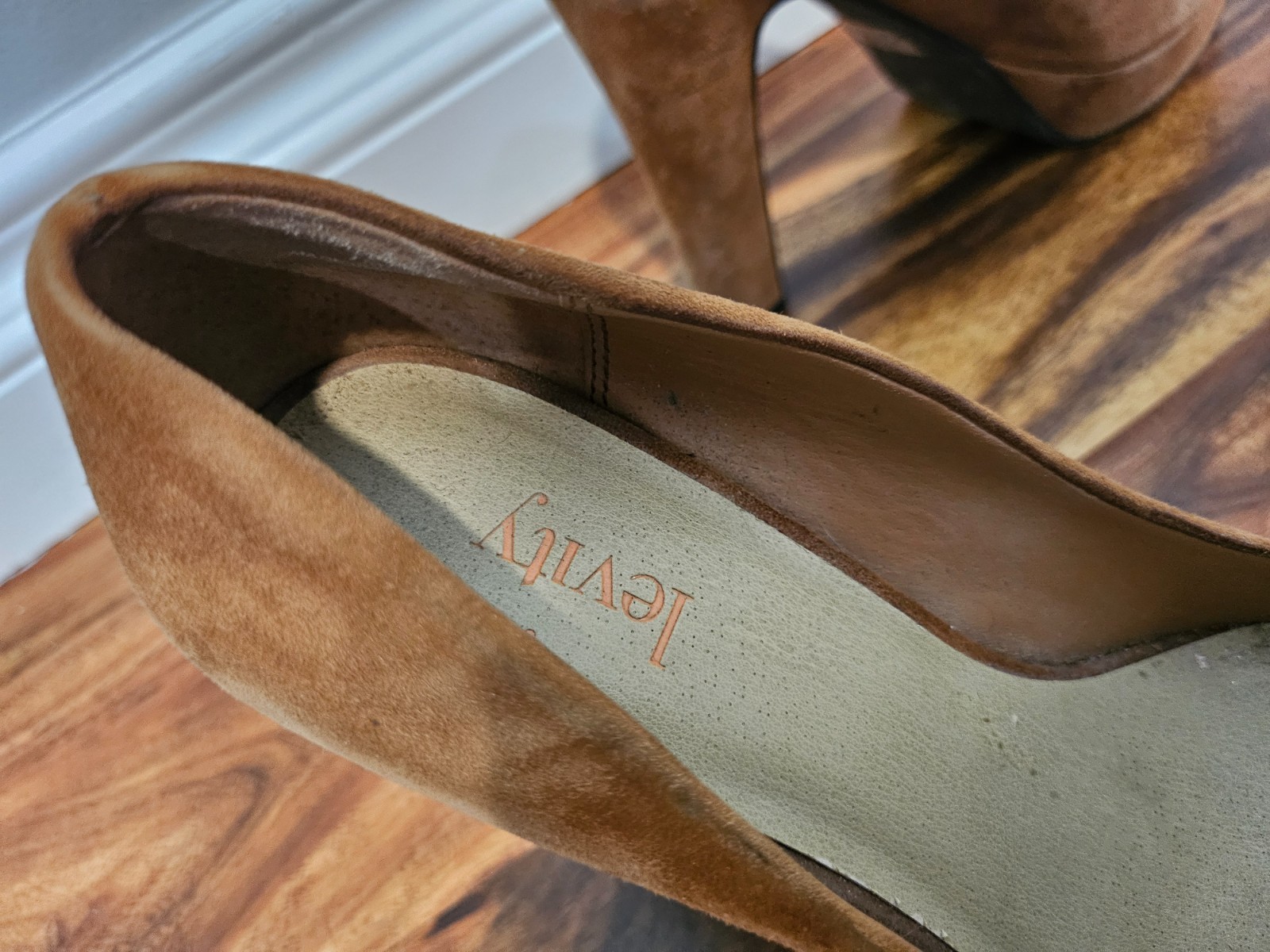 Levity Burnt Orange Heels Size 7M – Used