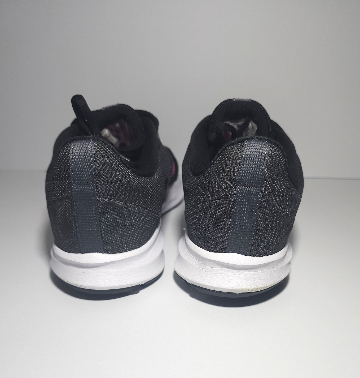 Women’s Nike Downshifter Black Pink Running Shoes Sz 11