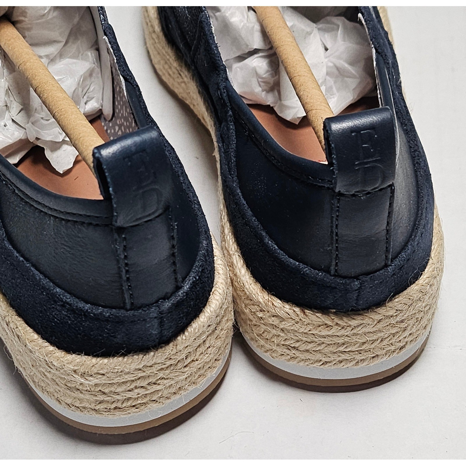 ED Ellen DeGeneres Garance Lagoon Navy Oiled Calf Suede Platform Espadrilles 5.5