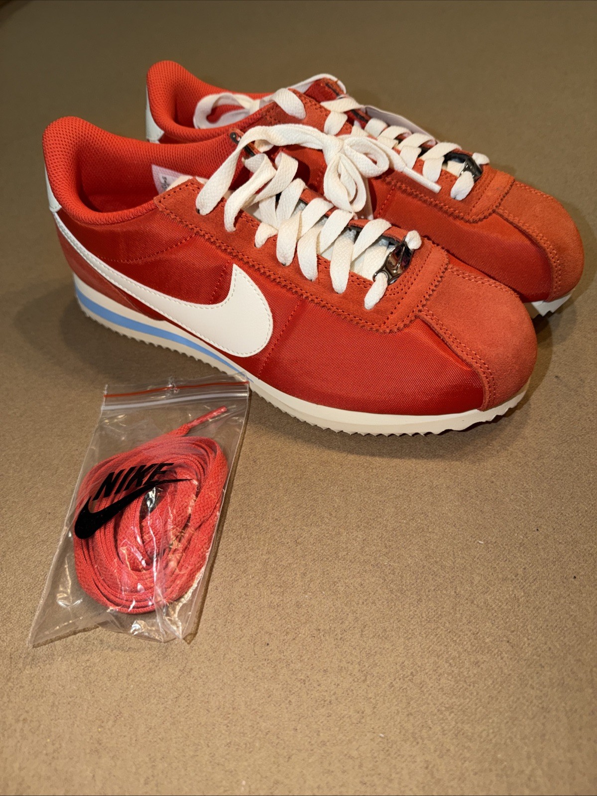 Nike Women’s Cortez Picante Red White Lace Up Casual Sneakers DZ2795-601 Size 8
