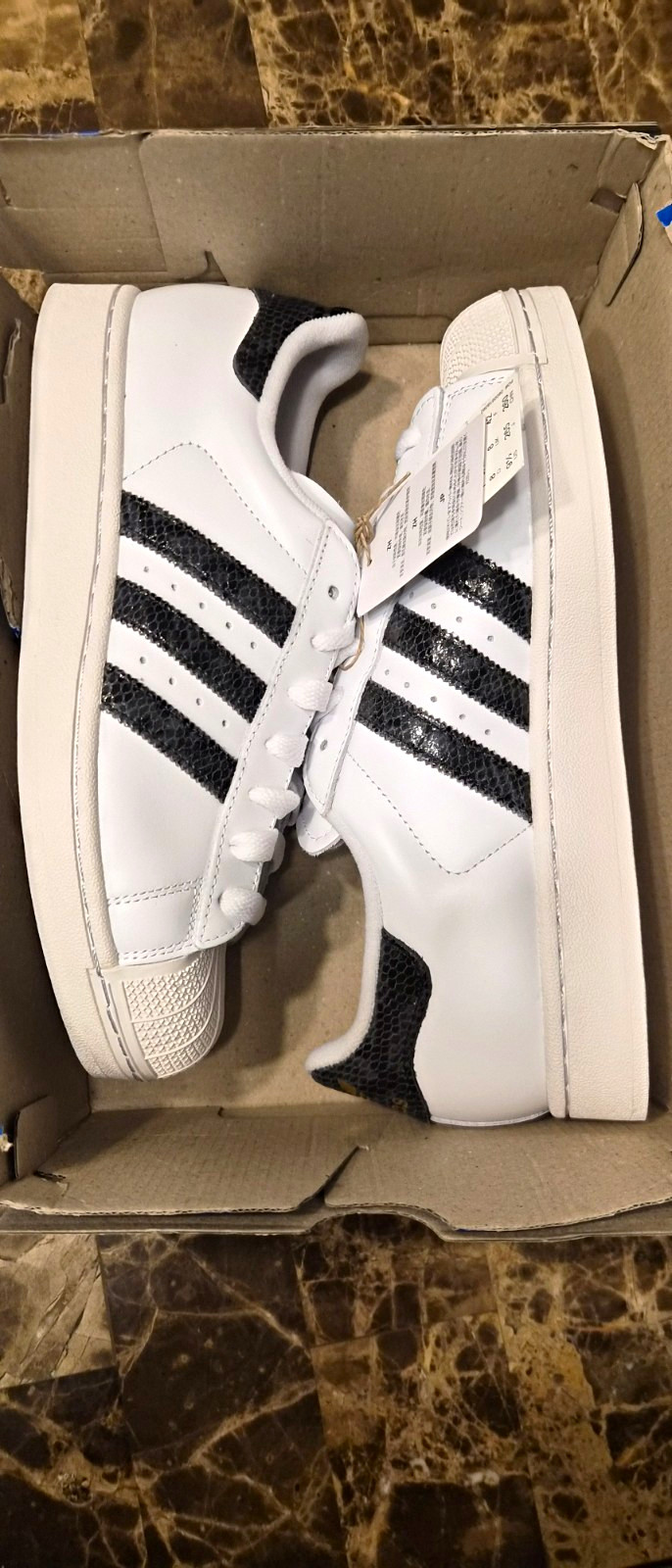 adidas Superstar women Low Top Leather Lace-Up Sneakers White Black Gold