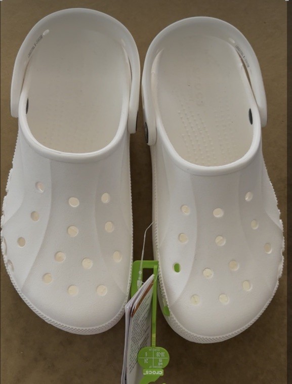 NWT Crocs Women’s Baya Clogs Platform Shoes WHITE Size 8 (38/39)