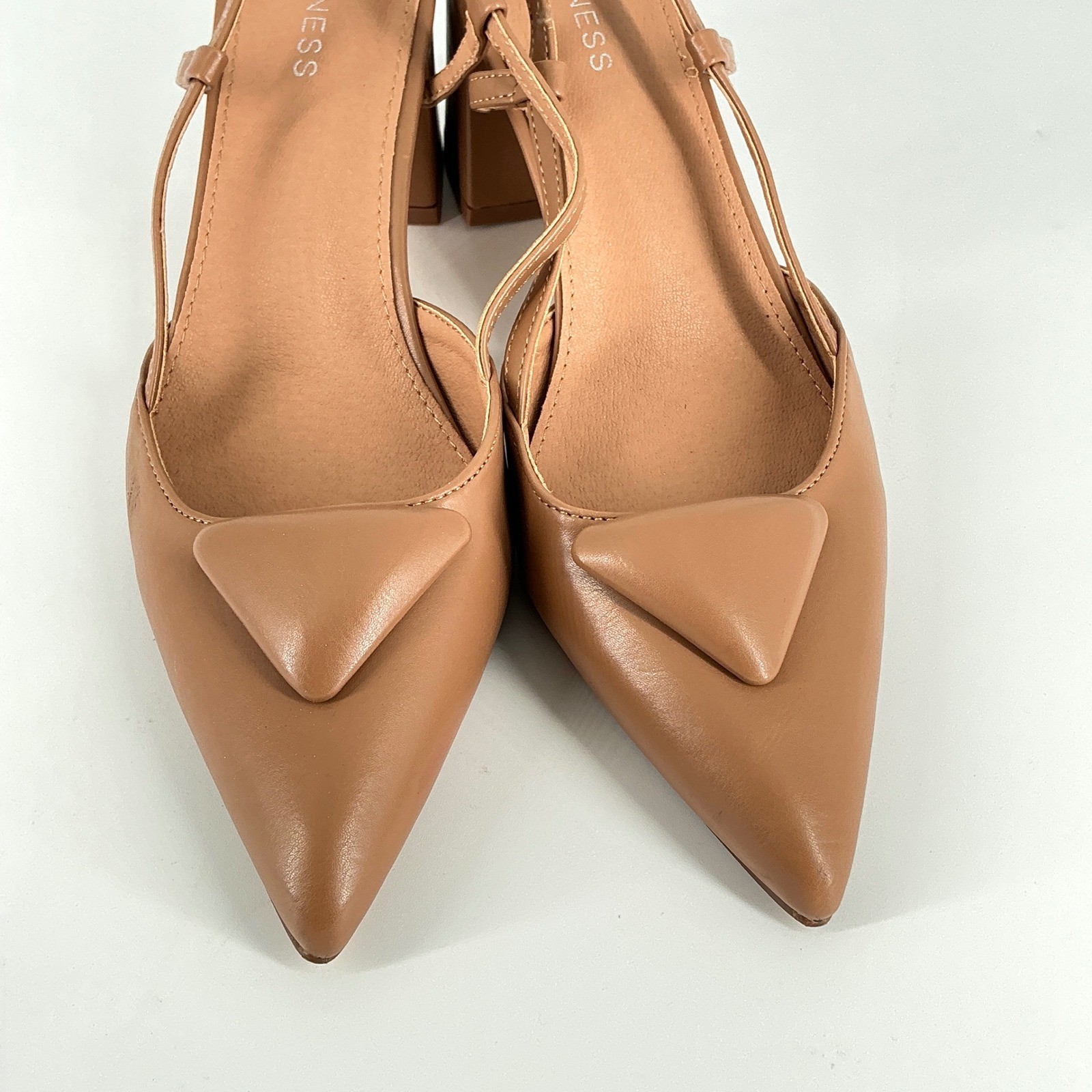 Berness Size 9 Cognac Brown Pointed Block Heel Slingback Pumps NEW Chevelle $65