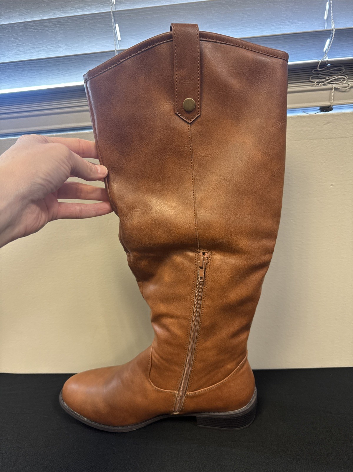 LONDON FOG Women’s Irie Riding Boot Wide Calf Size 10 W