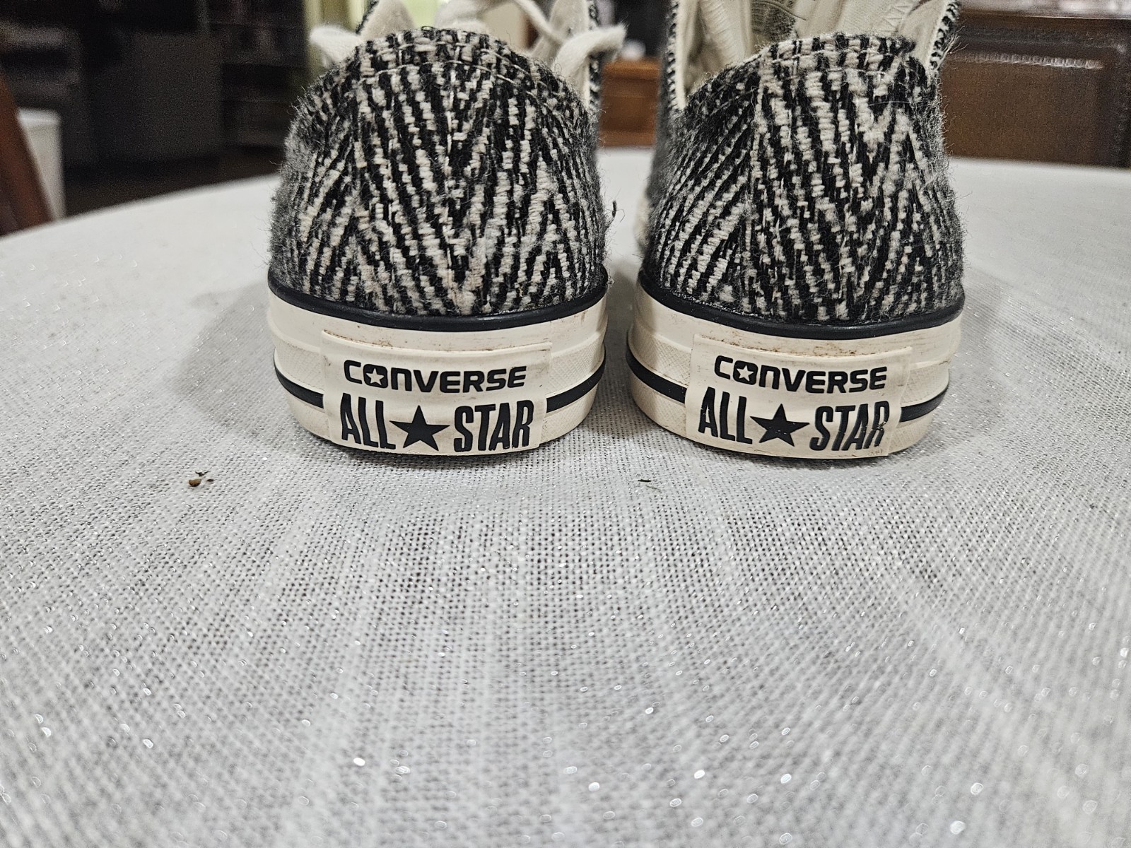 Converse All Stars Low Tops Womans Shoes Size 6 «Zebra»