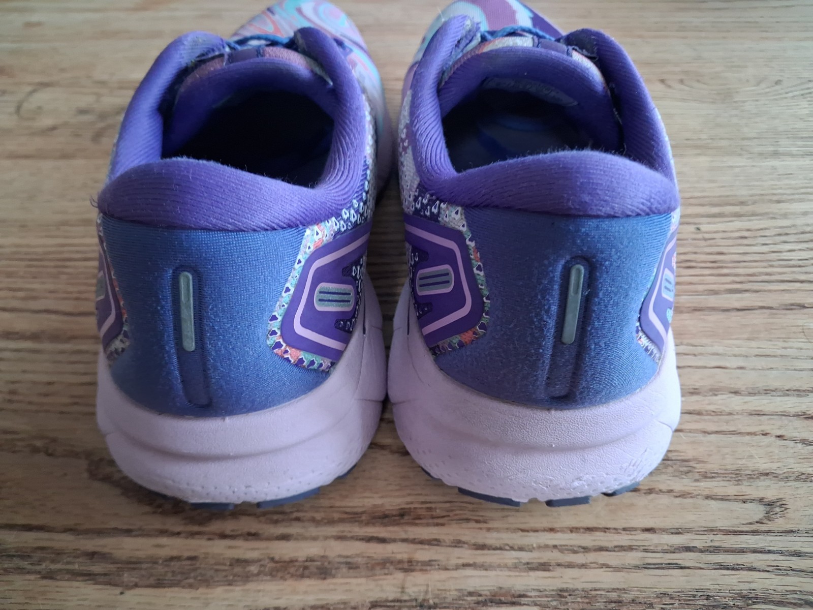 Brooks Ghost 14 Unity Together Run Walk Train Purple 1203561B524 Womens Sz 9