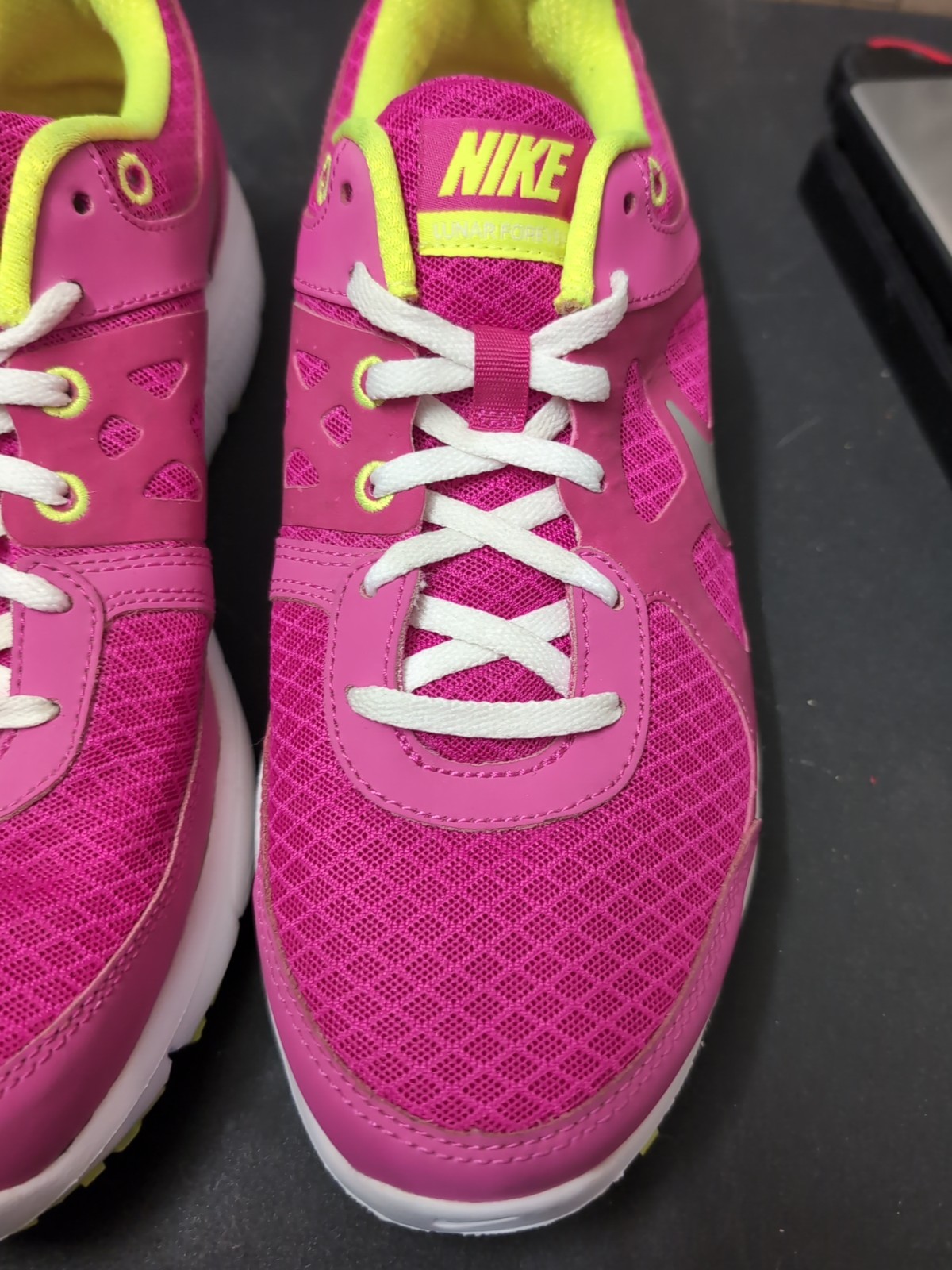 Nike Women’s Lunar Forever Lunarlon Neon Pink Athletic Shoes 488164-600 Size 10