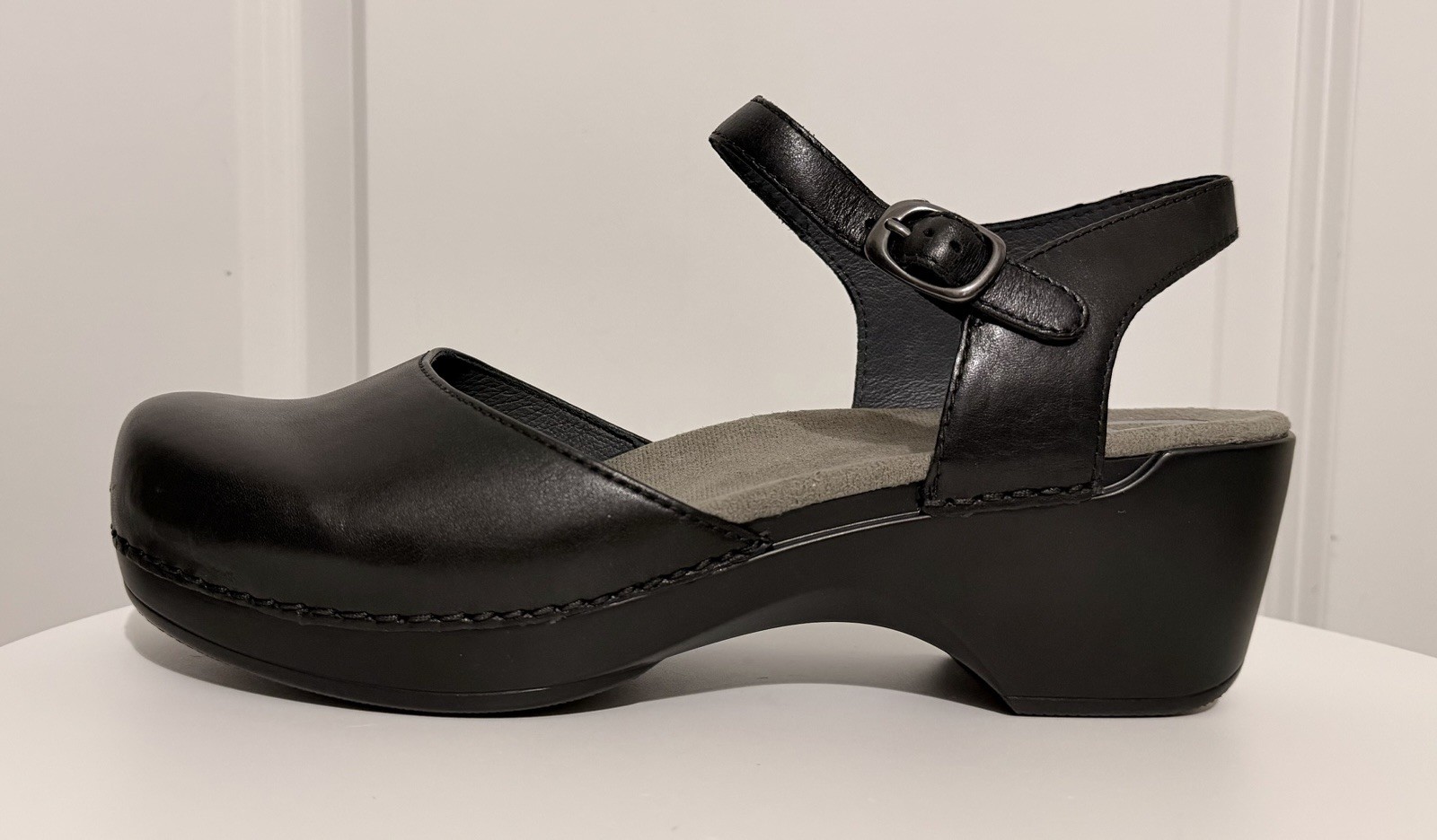 Dansko Black Sam Soft Full Grain Leather Mary Jane’s, Size 42EU / 11.5-12US