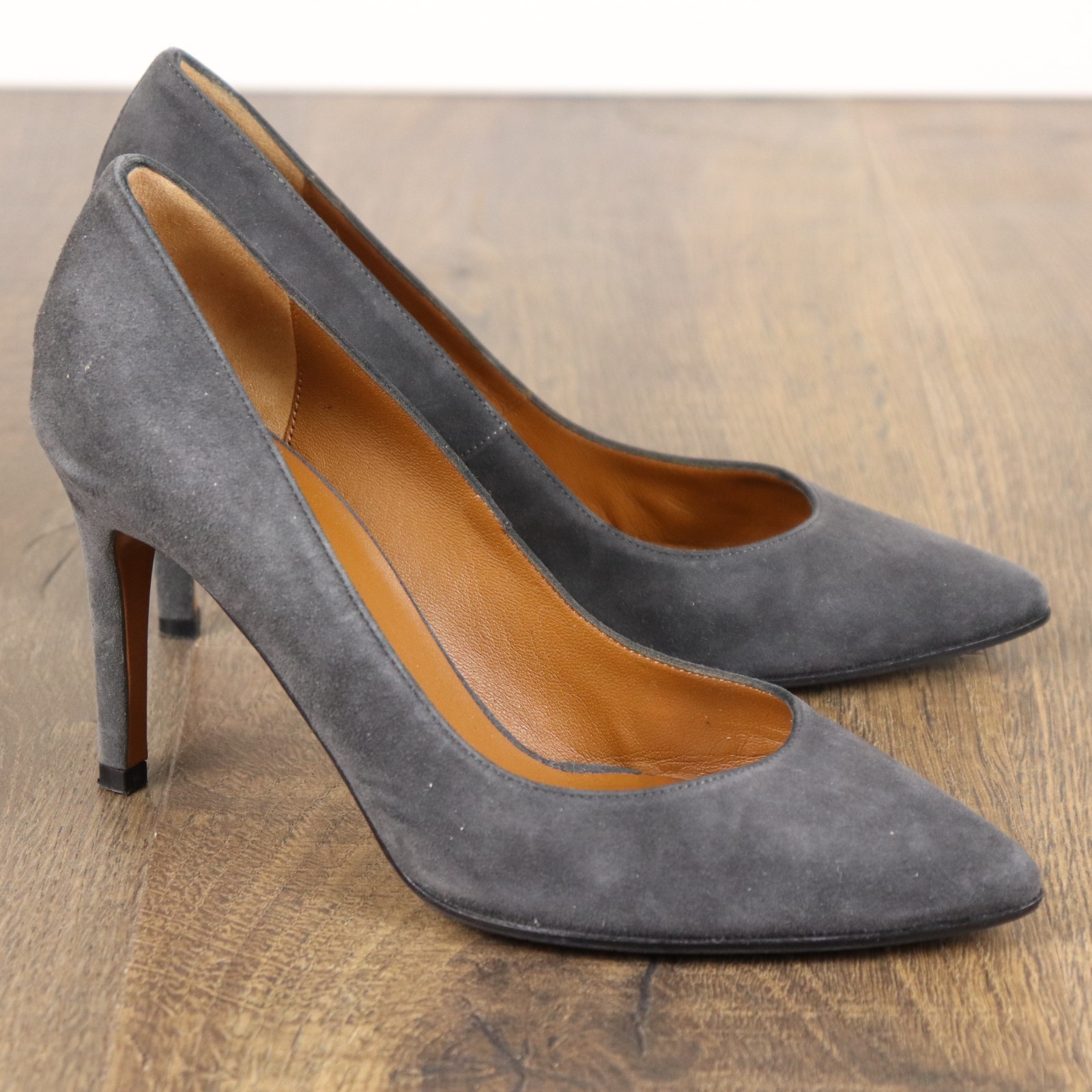 AQUATALIA Women’s Size 5.5 Gray Suede Pump High Heels 3.25″ Stiletto Point Toe