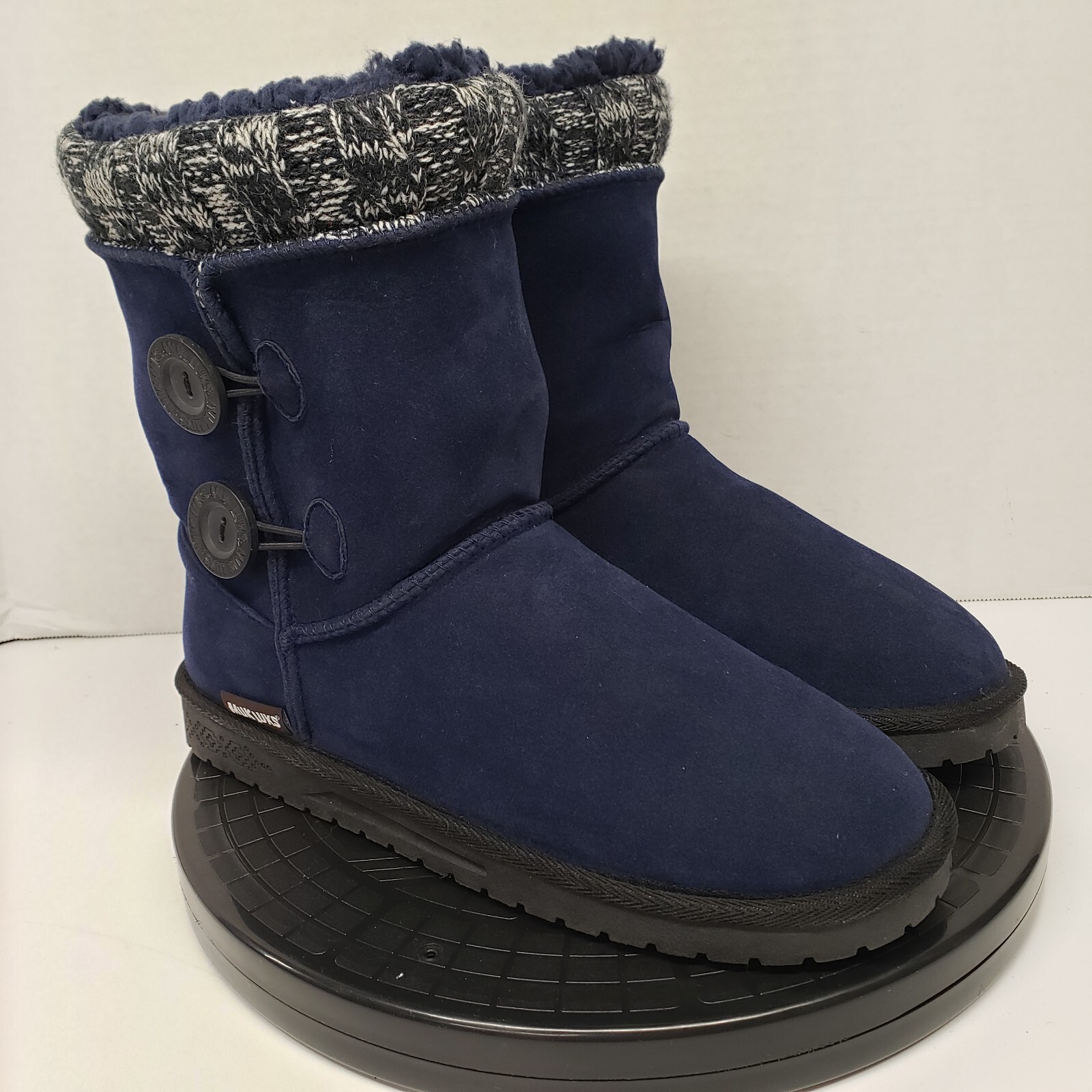 Navy Blue Muk Luks Short Winter Fall Fur Boots Knit Buttoned Women’s Size 10