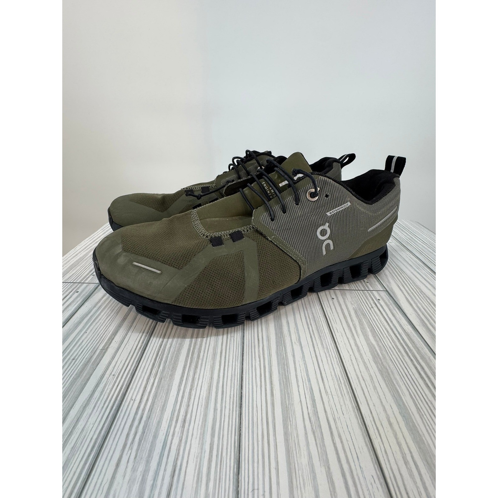 ON Cloud 5 Waterproof Olive Black 59.98836 Women’s US size 11 Running Shoes