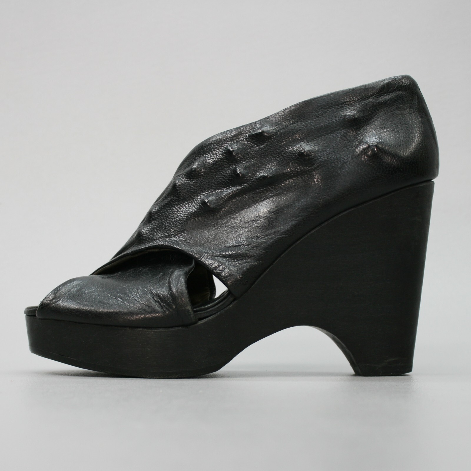 Munoz Vrandecic Ladies 39 (8.5) Black Leather Wood Platform 4.25″ Heels Shoes