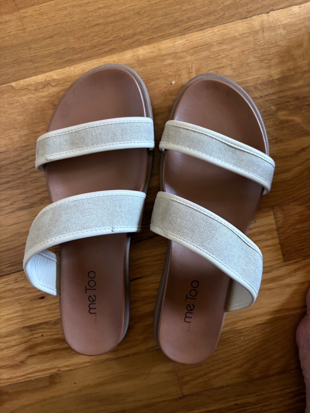ME TOO BEIGE CANVAS SANDALS SIZE 9W/39 MAN MADE